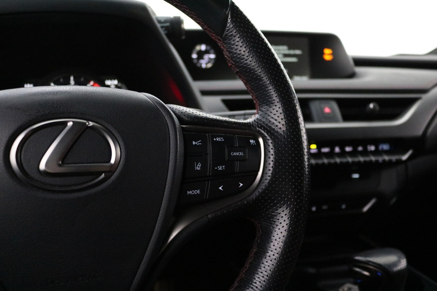 Lexus UX vaihtoauto