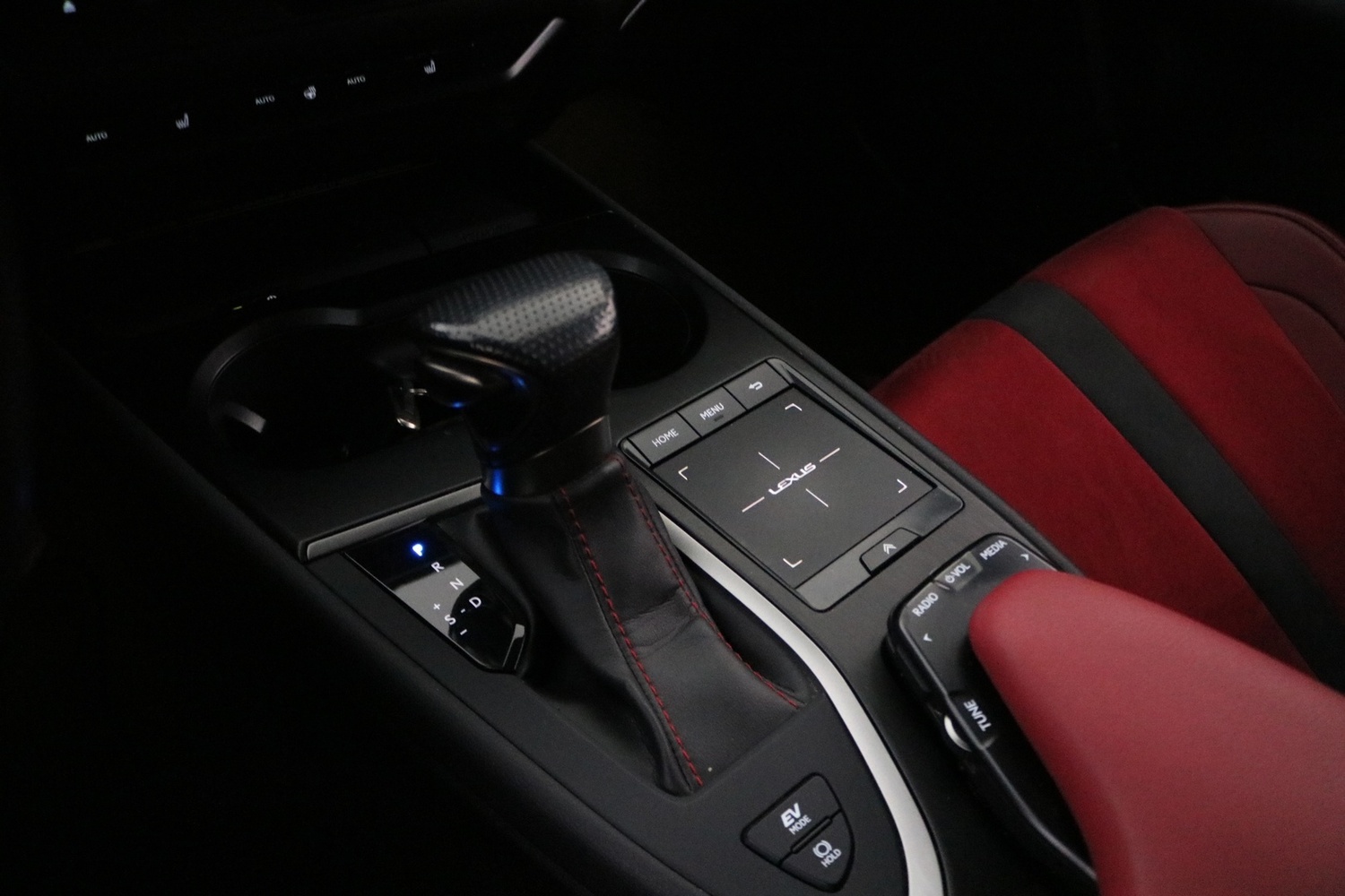 Lexus UX vaihtoauto