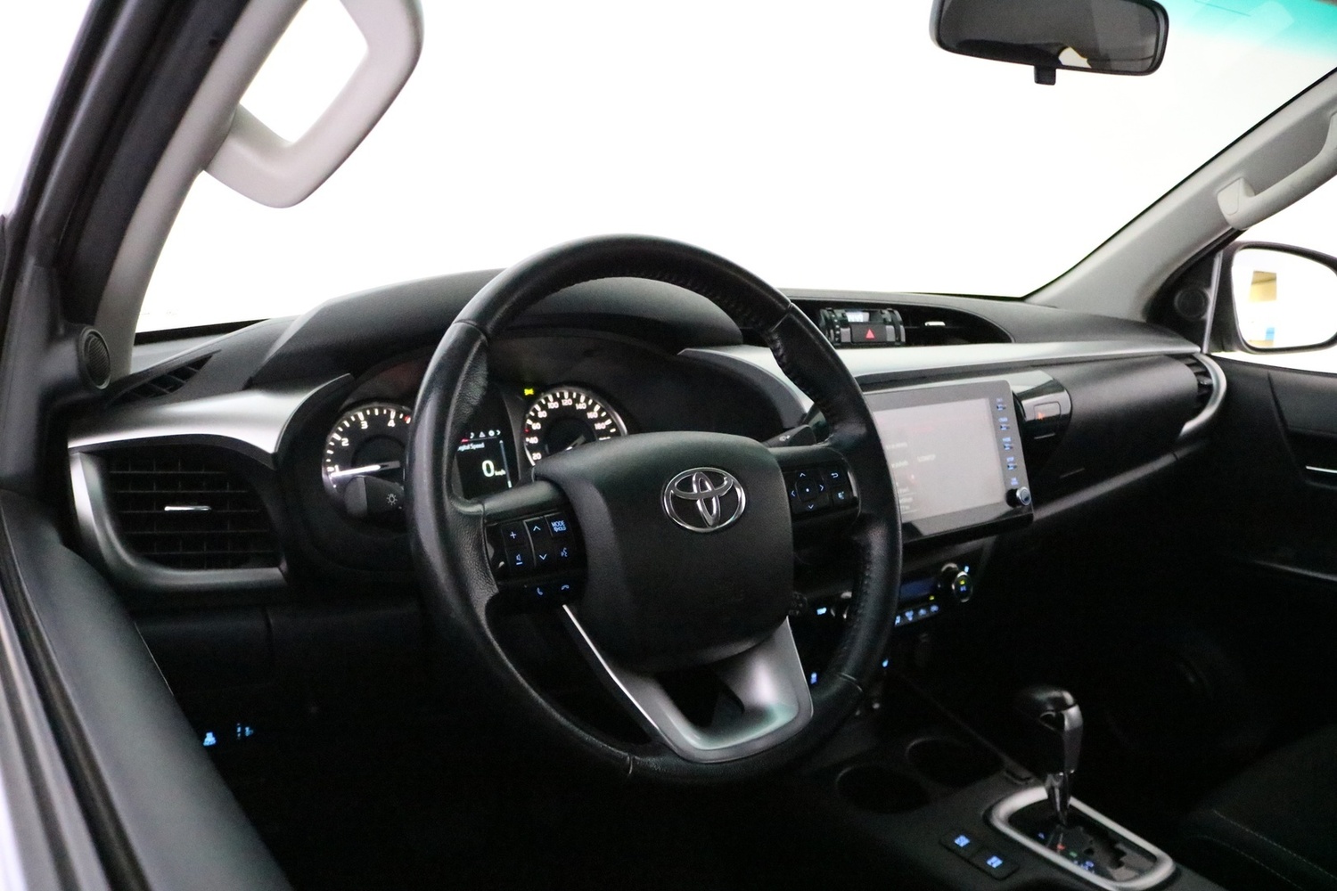 Toyota Hilux vaihtoauto