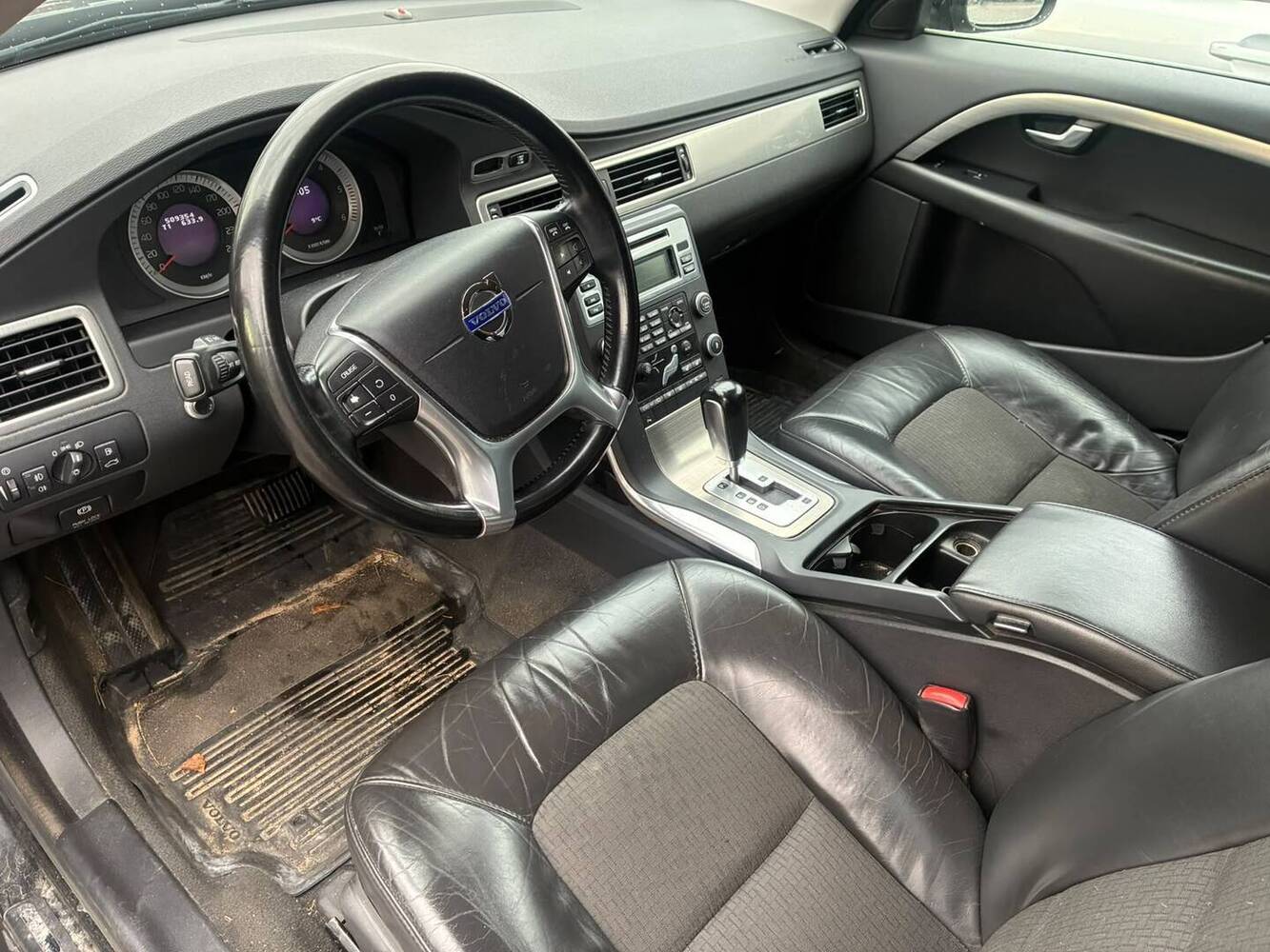 Volvo V70 vaihtoauto