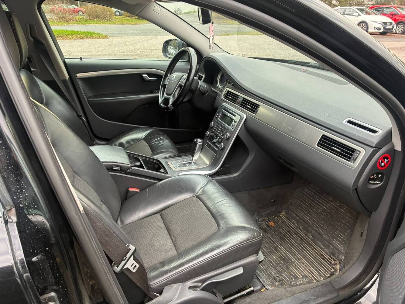 Volvo V70 vaihtoauto