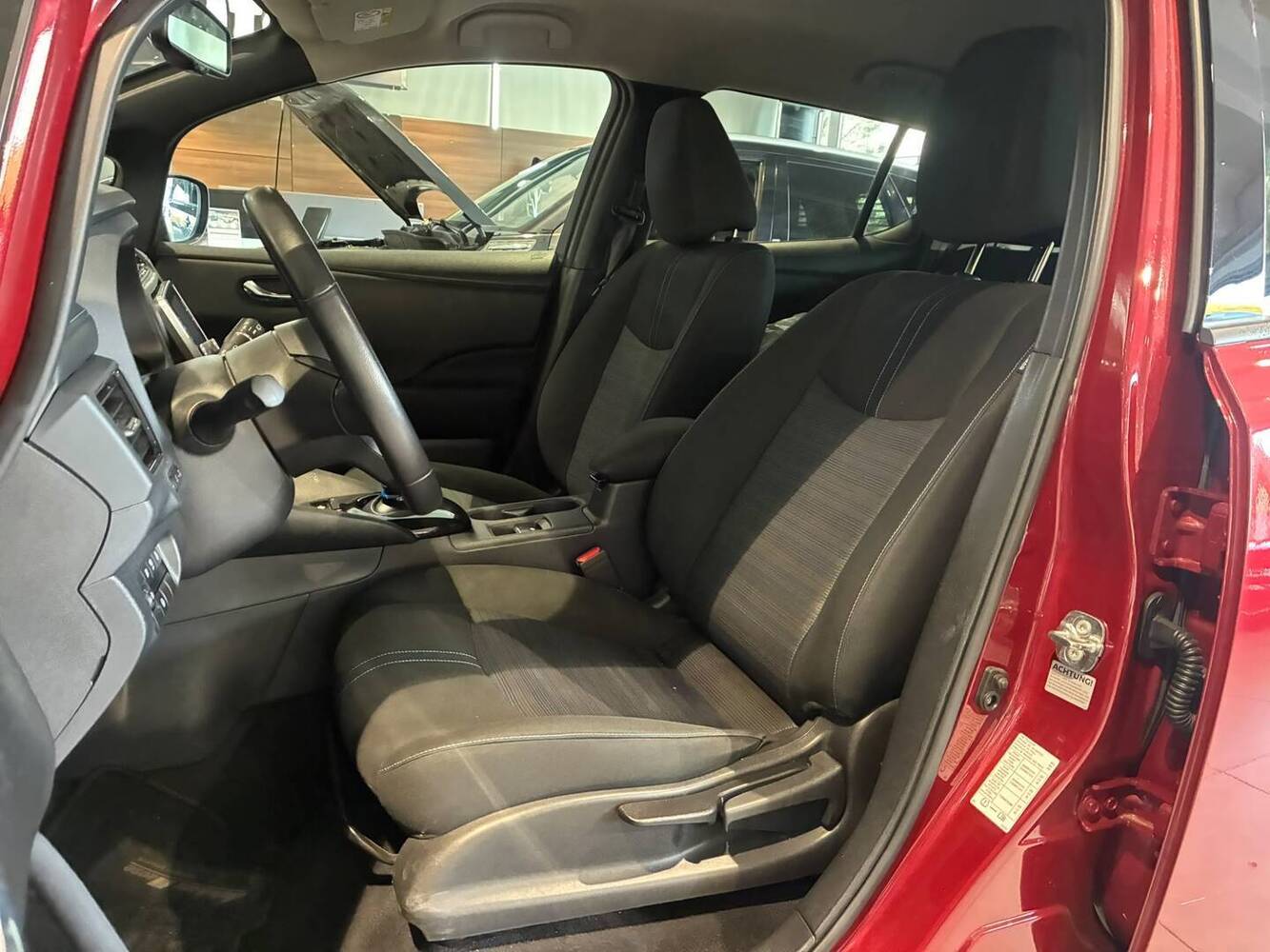 Nissan Leaf vaihtoauto