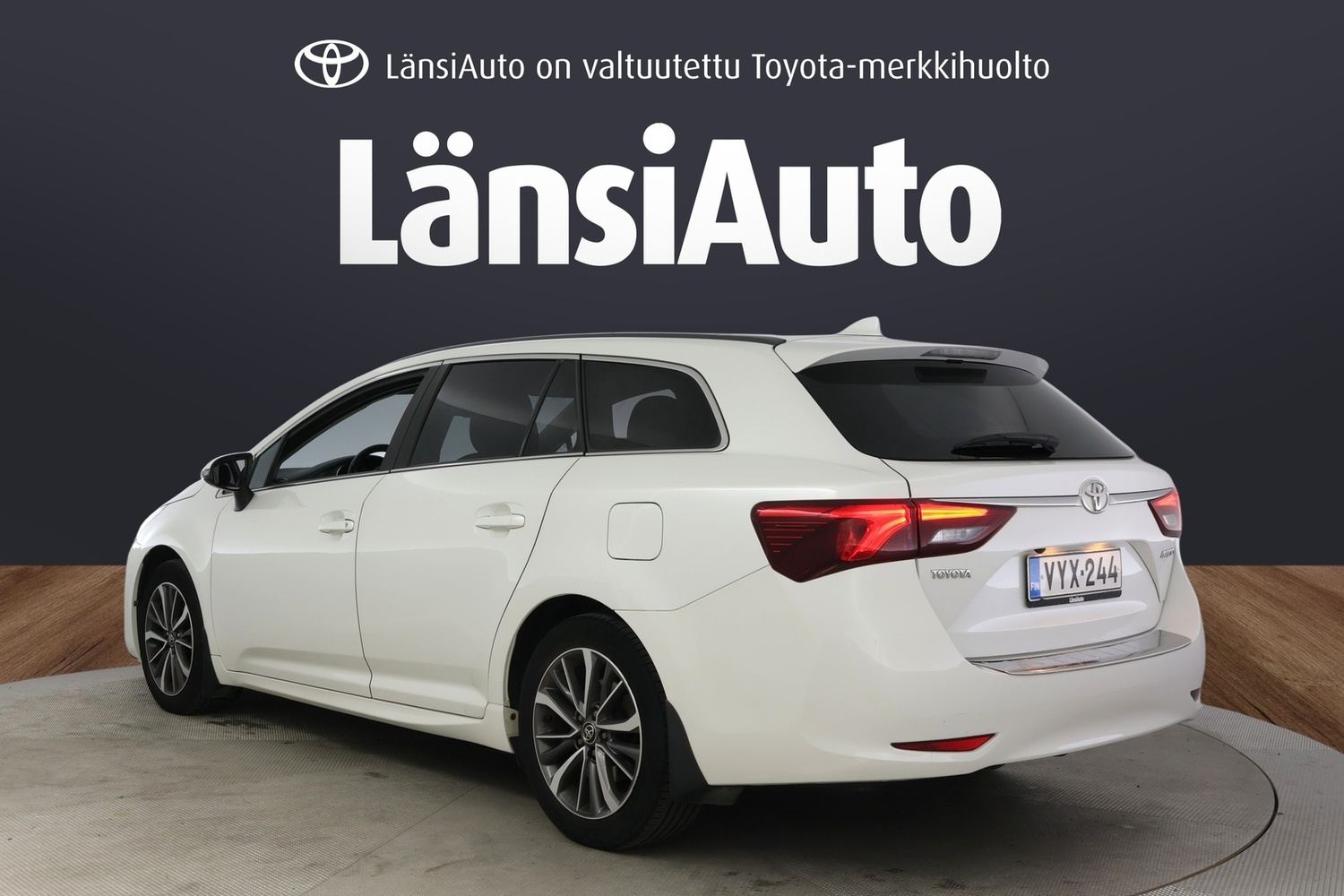 Toyota Avensis vaihtoauto