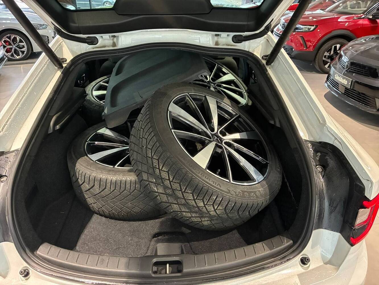 Polestar 2 vaihtoauto