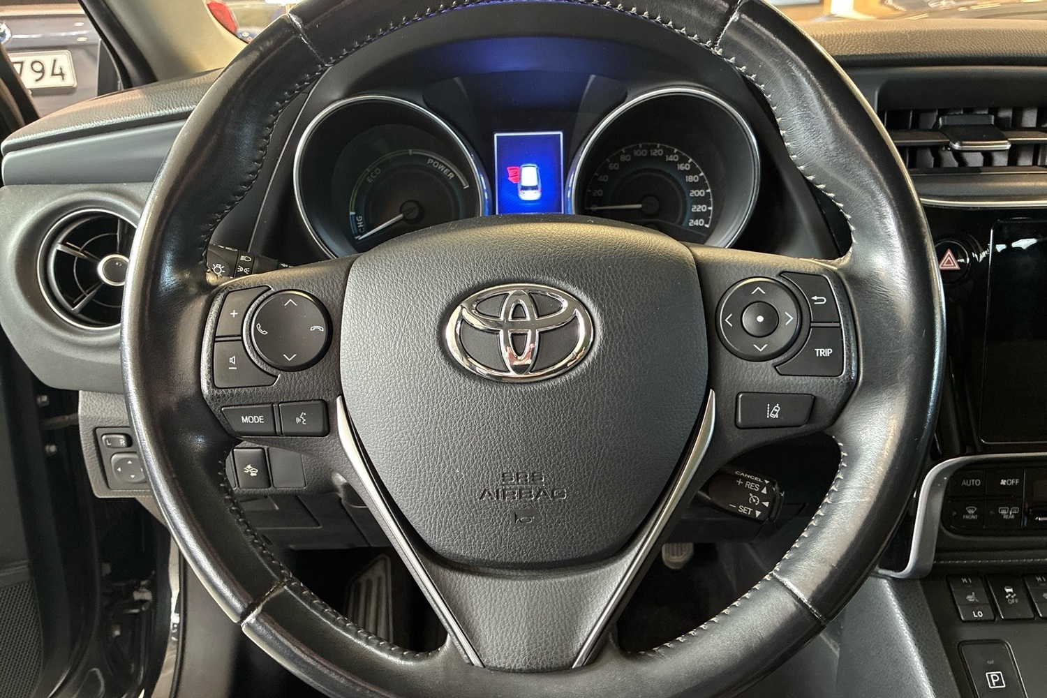 Toyota Auris vaihtoauto