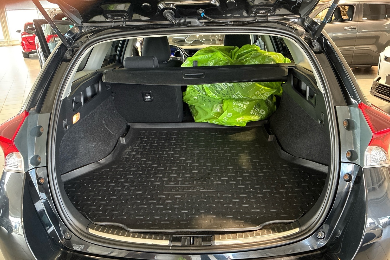 Toyota Auris vaihtoauto