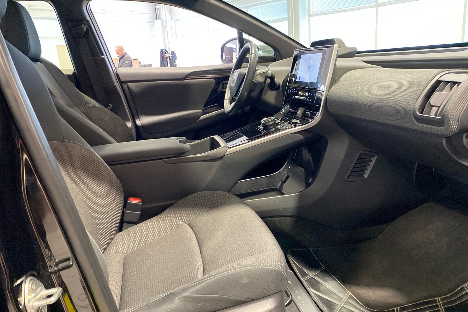 Toyota bZ4X vaihtoauto