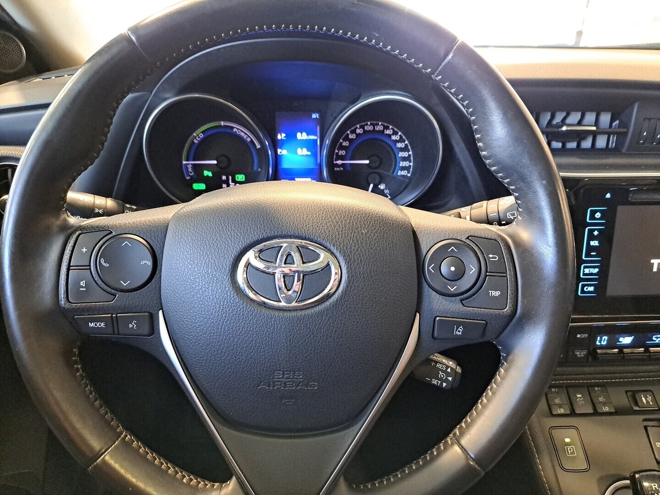 Toyota Auris vaihtoauto