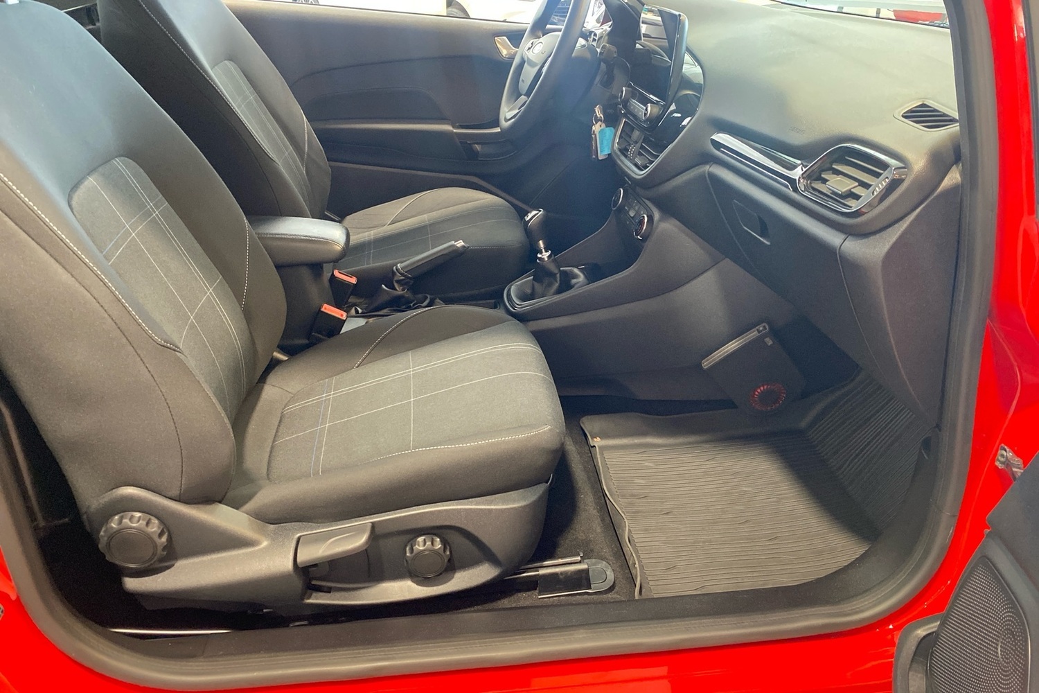 Ford Fiesta Van vaihtoauto