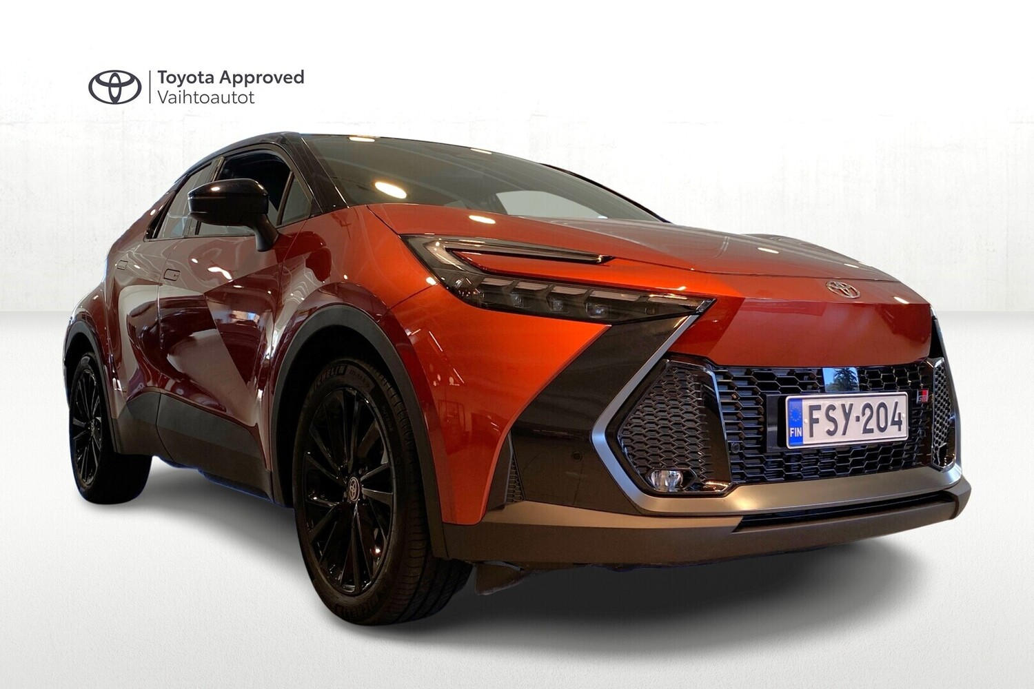 Toyota C-HR vaihtoauto