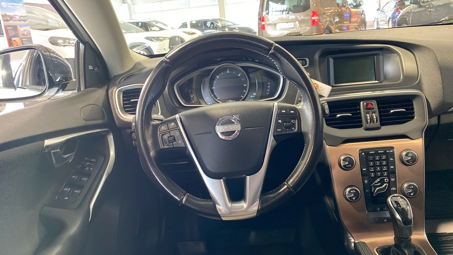 Volvo V40 Cross Country vaihtoauto