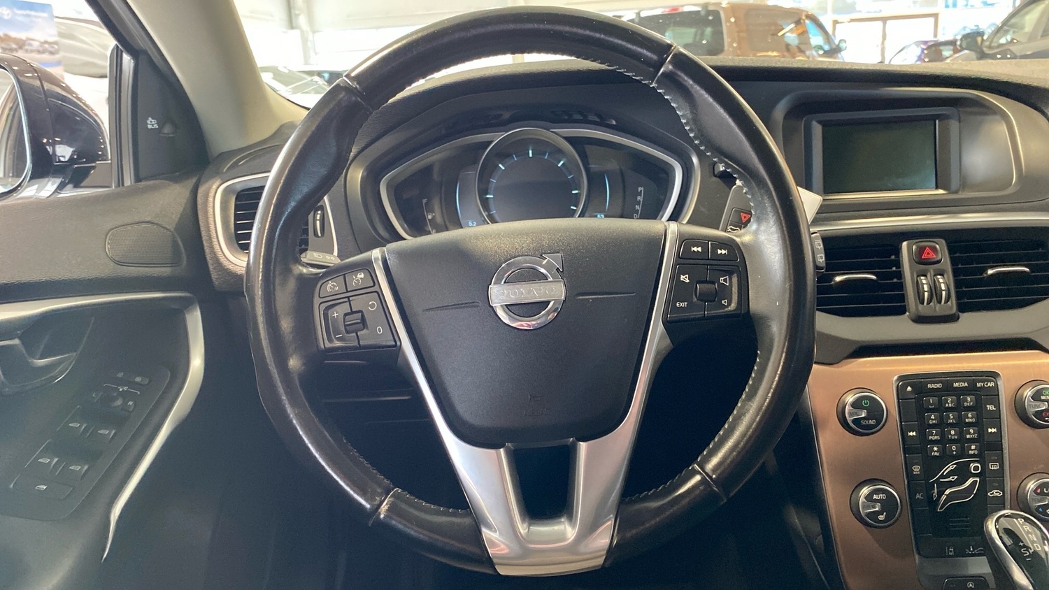 Volvo V40 Cross Country vaihtoauto