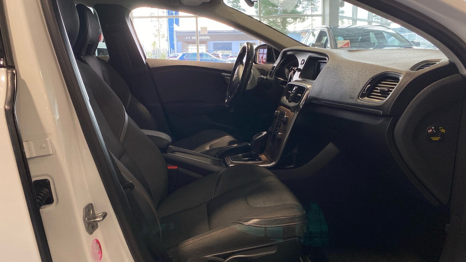 Volvo V40 Cross Country vaihtoauto