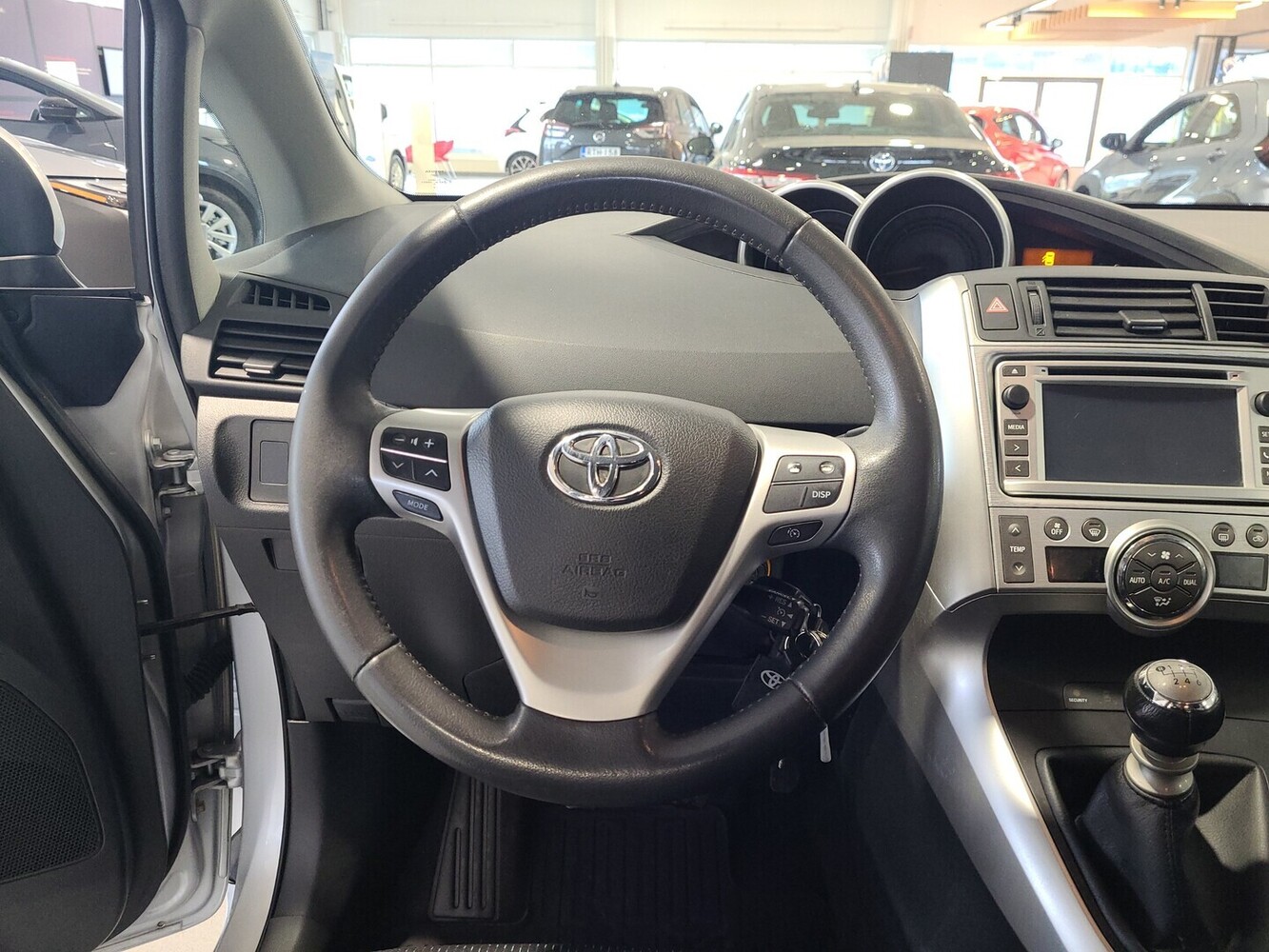 Toyota Verso vaihtoauto