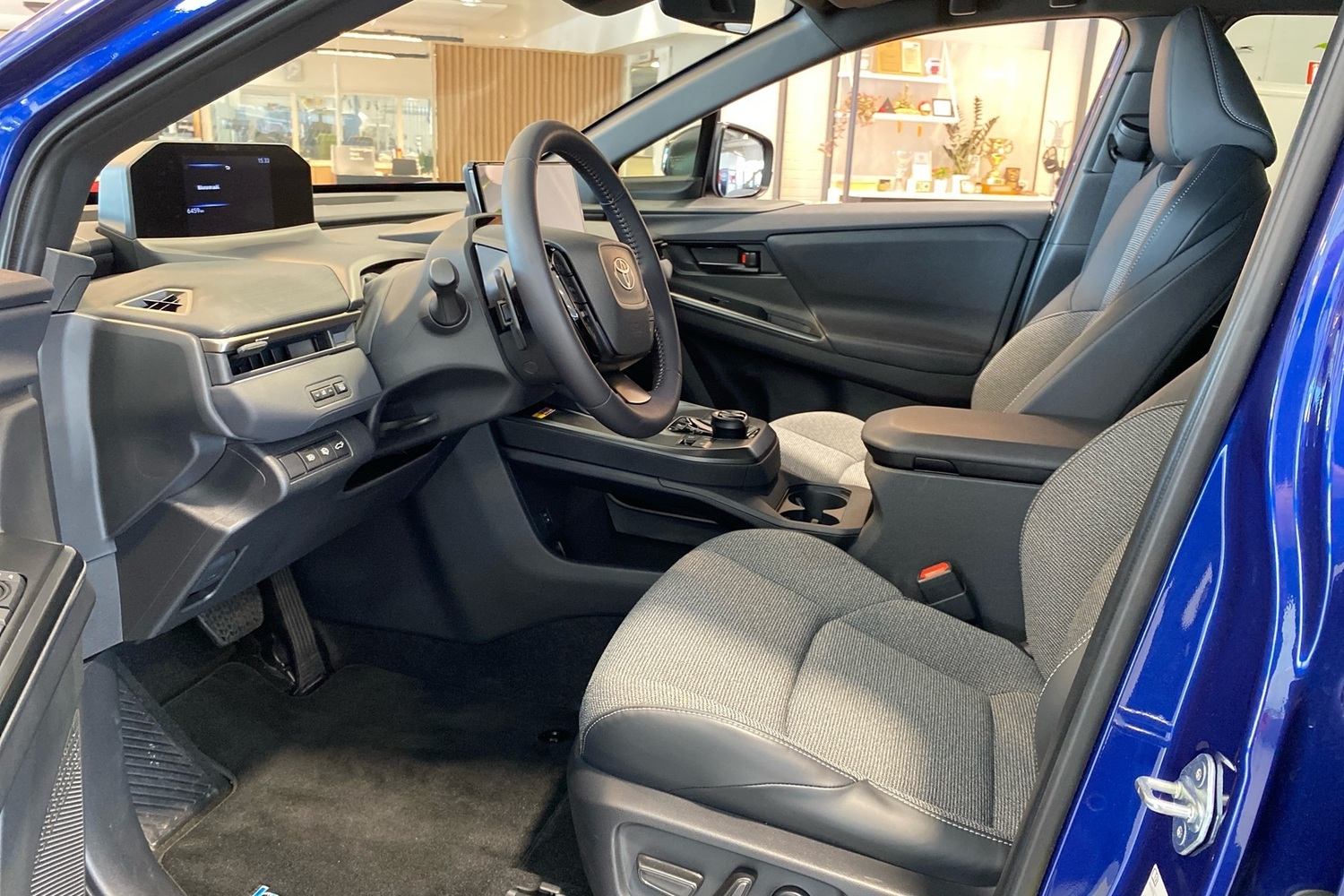 Toyota bZ4X Touring vaihtoauto