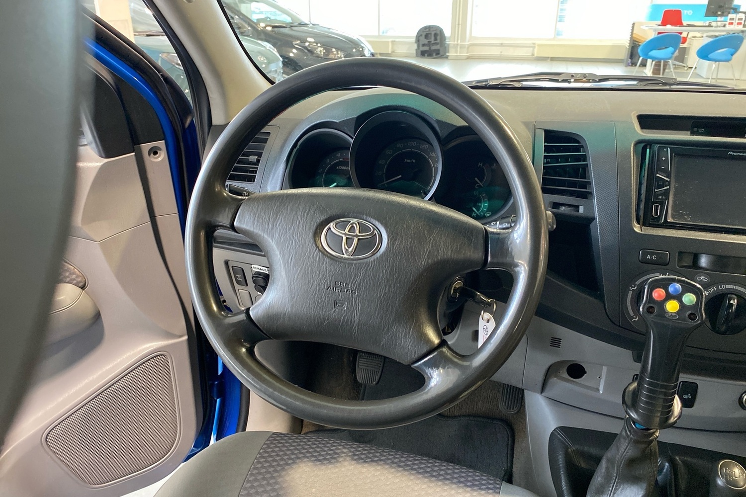 Toyota Hilux vaihtoauto