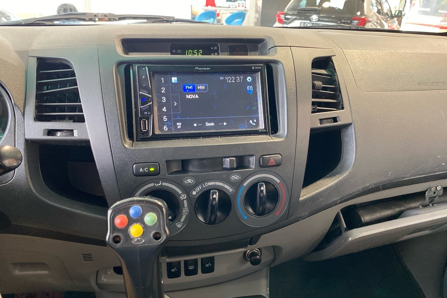Toyota Hilux vaihtoauto