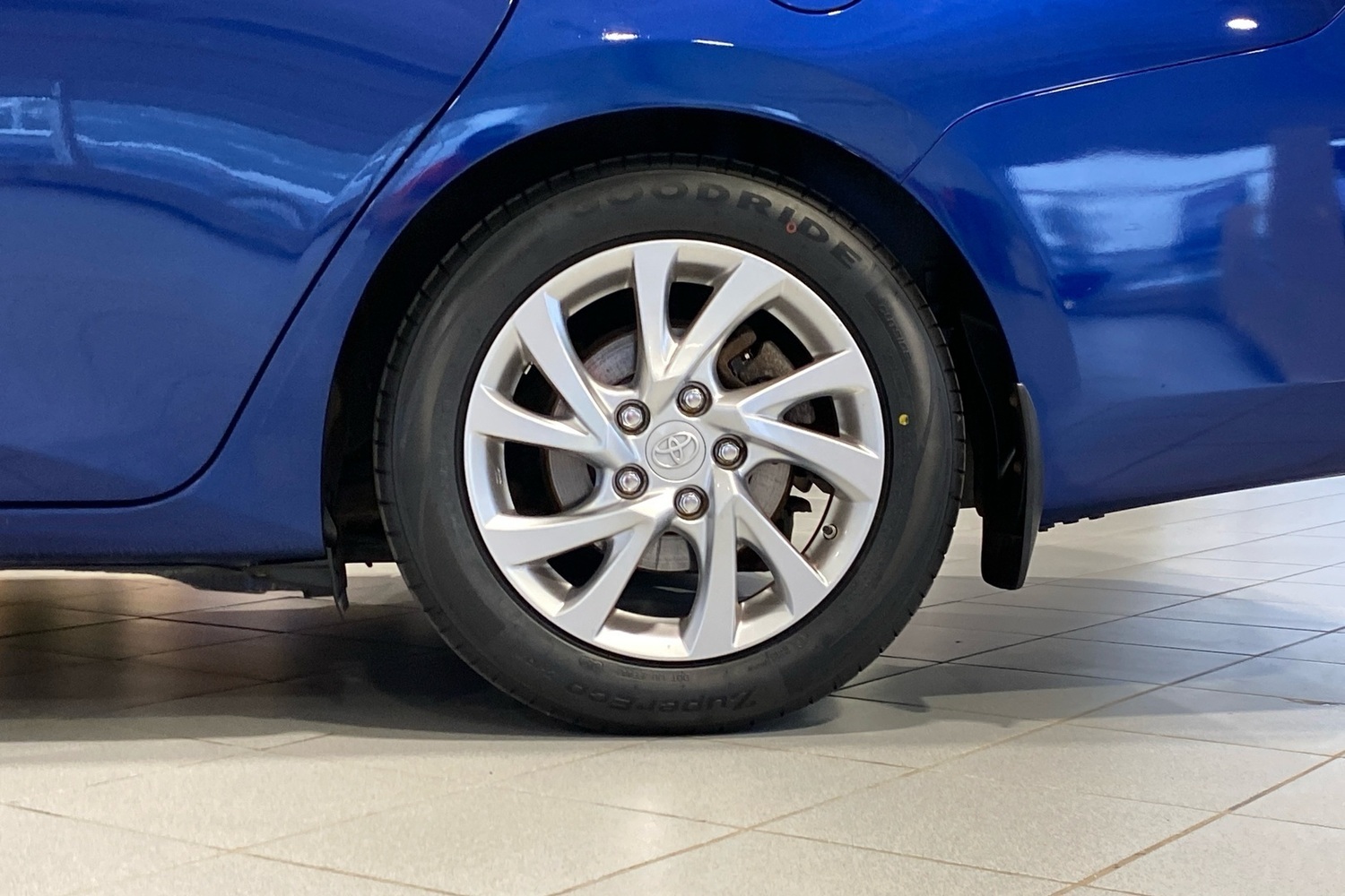 Toyota Auris vaihtoauto