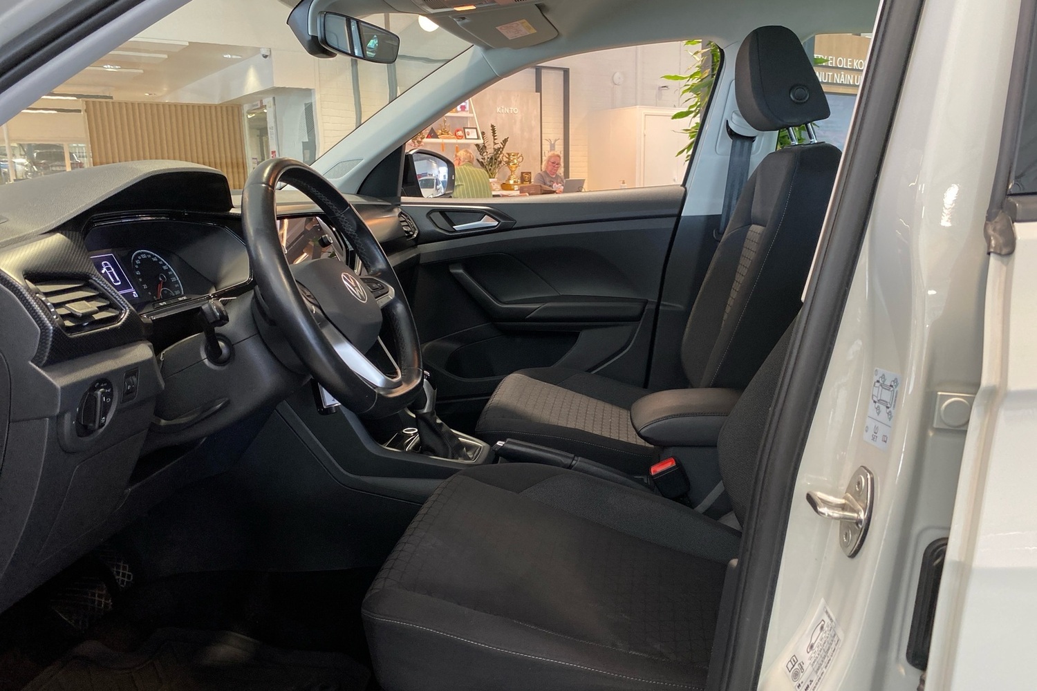 Volkswagen T-Cross vaihtoauto