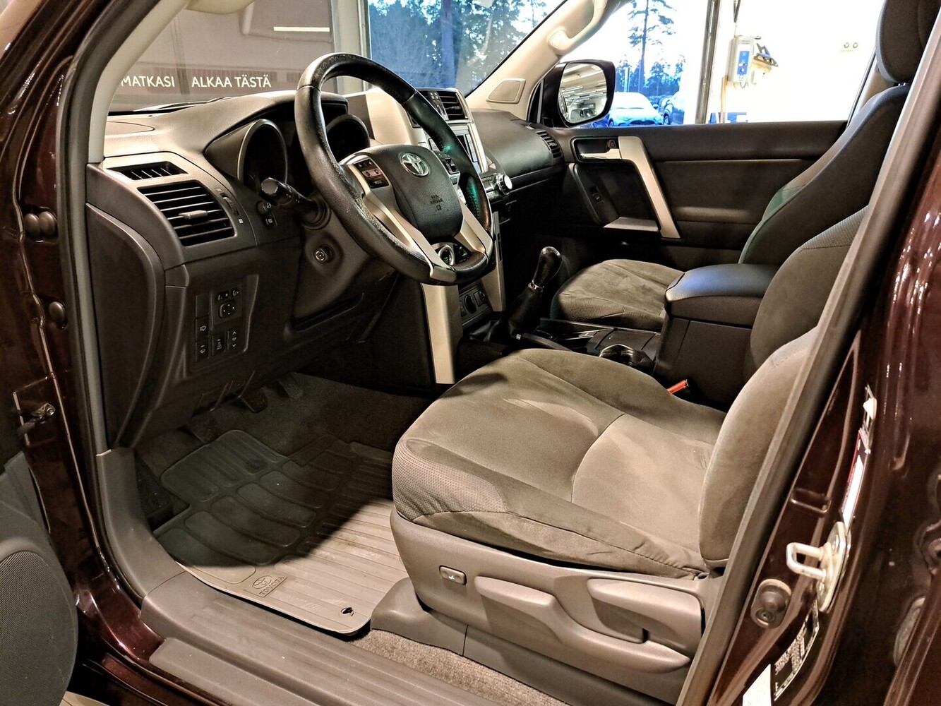 Toyota Land Cruiser vaihtoauto