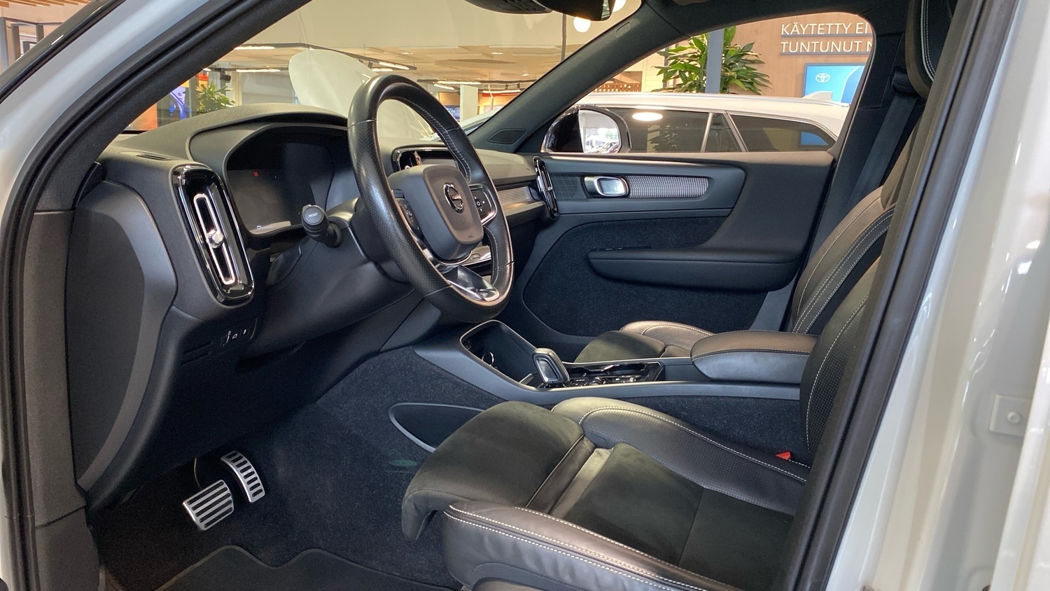Volvo XC40 vaihtoauto