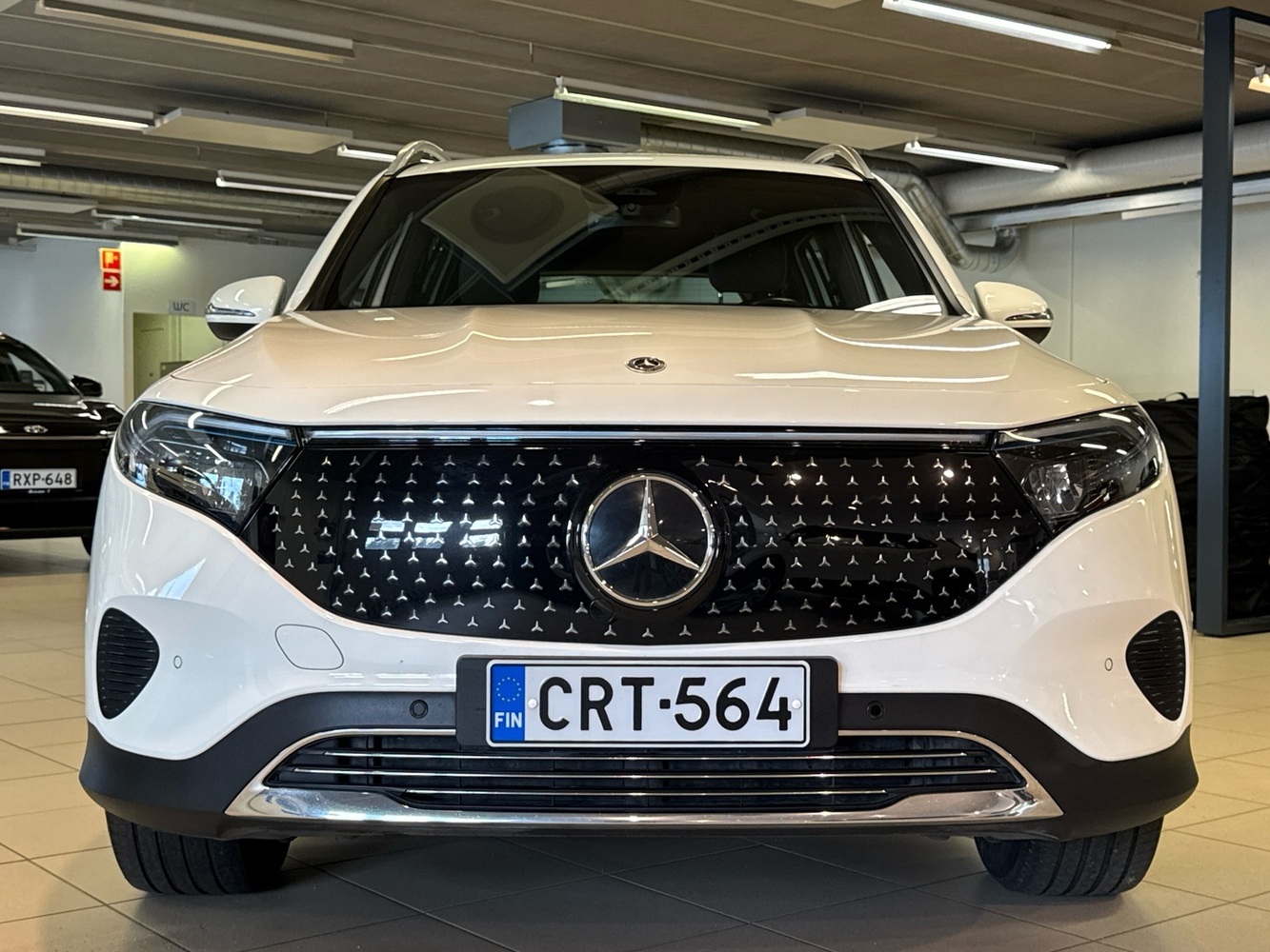 Mercedes-Benz EQB vaihtoauto