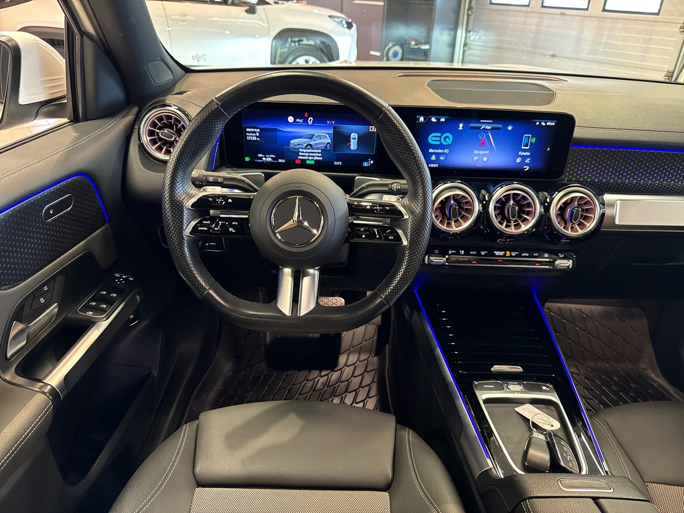 Mercedes-Benz EQB vaihtoauto