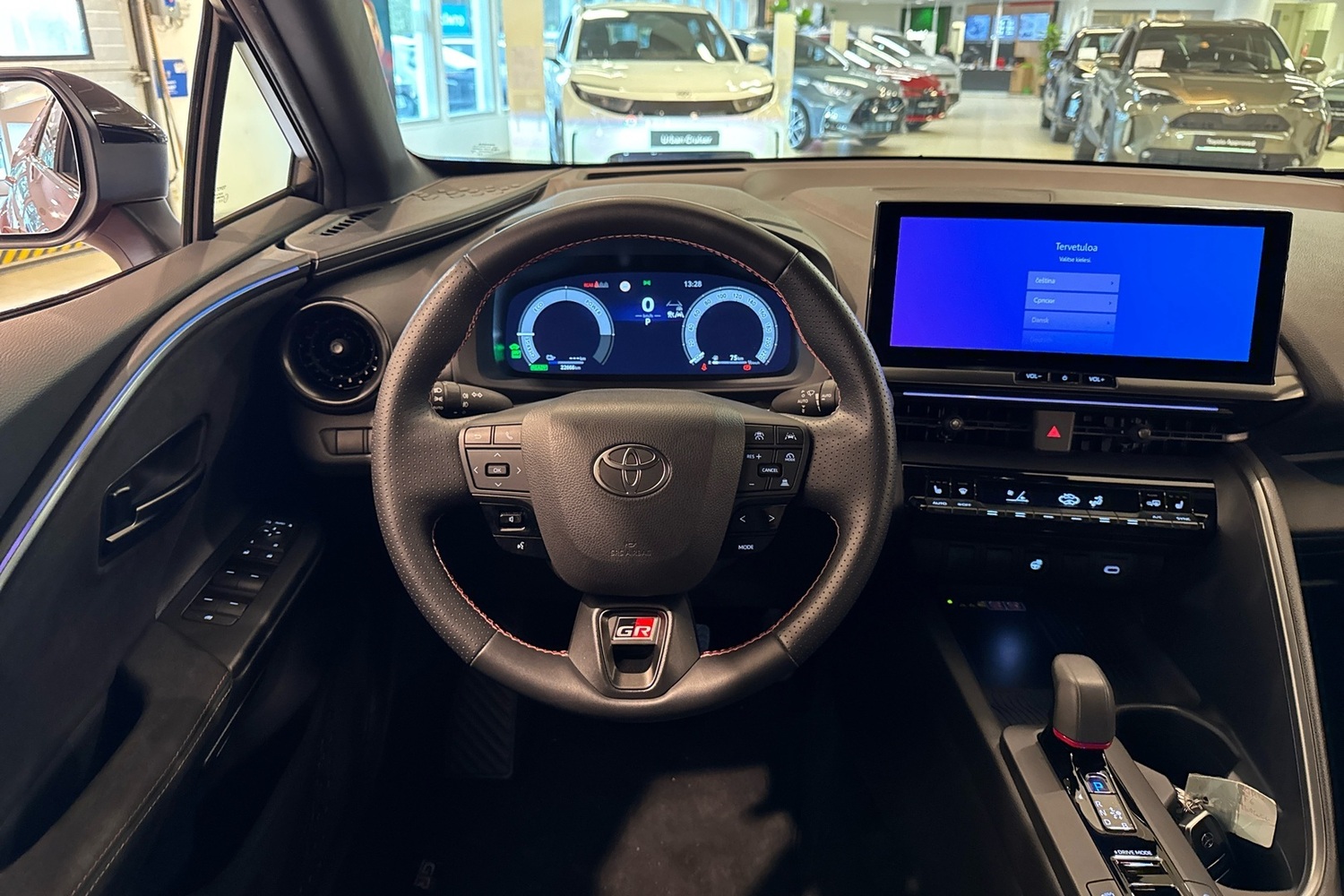 Toyota C-HR vaihtoauto