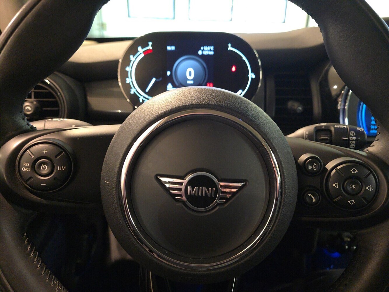Mini Cooper vaihtoauto