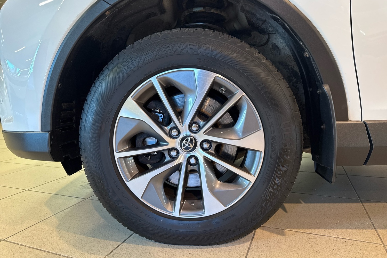 Toyota RAV4 vaihtoauto
