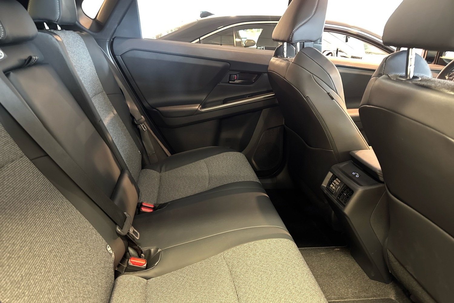 Toyota bZ4X vaihtoauto
