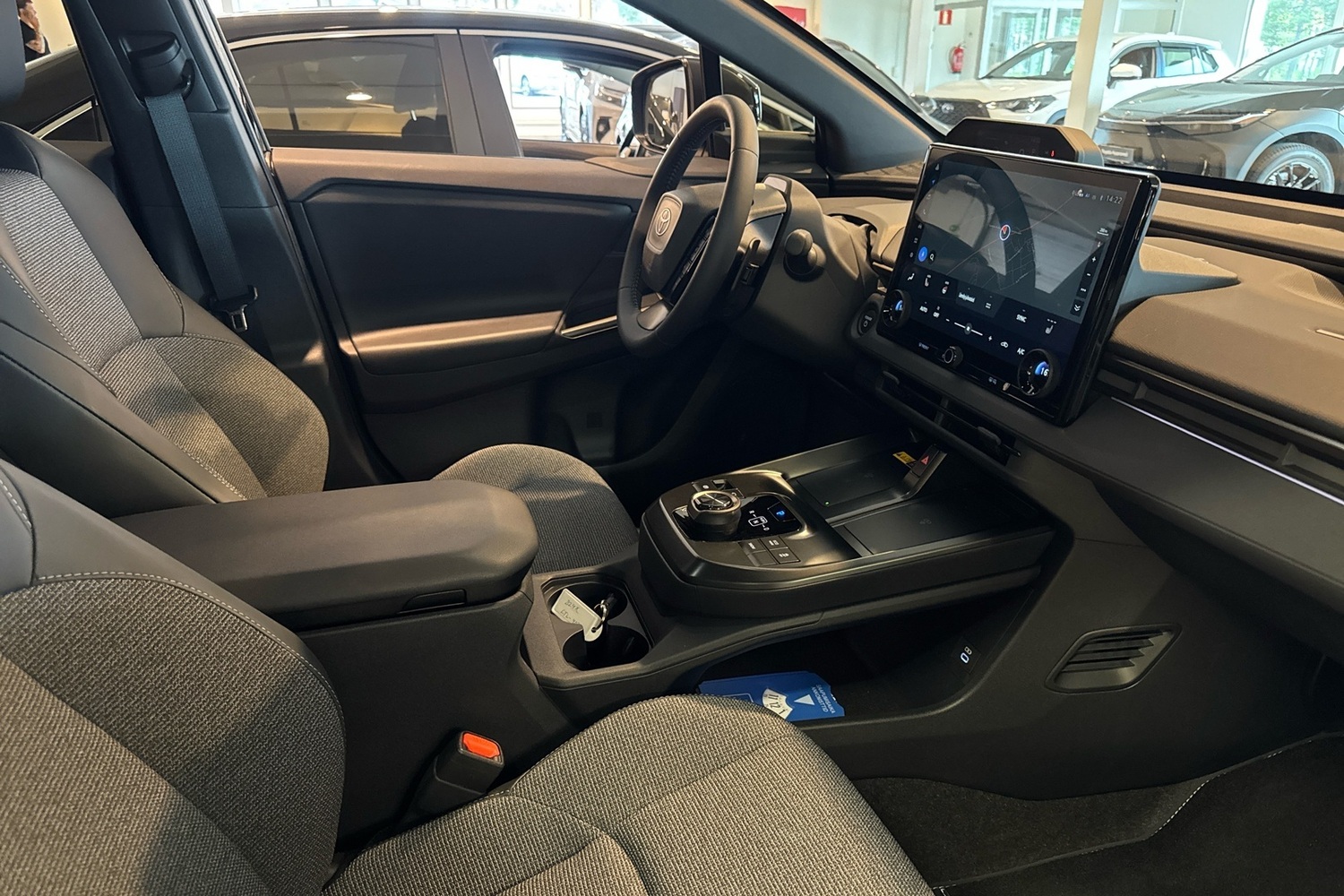 Toyota bZ4X vaihtoauto
