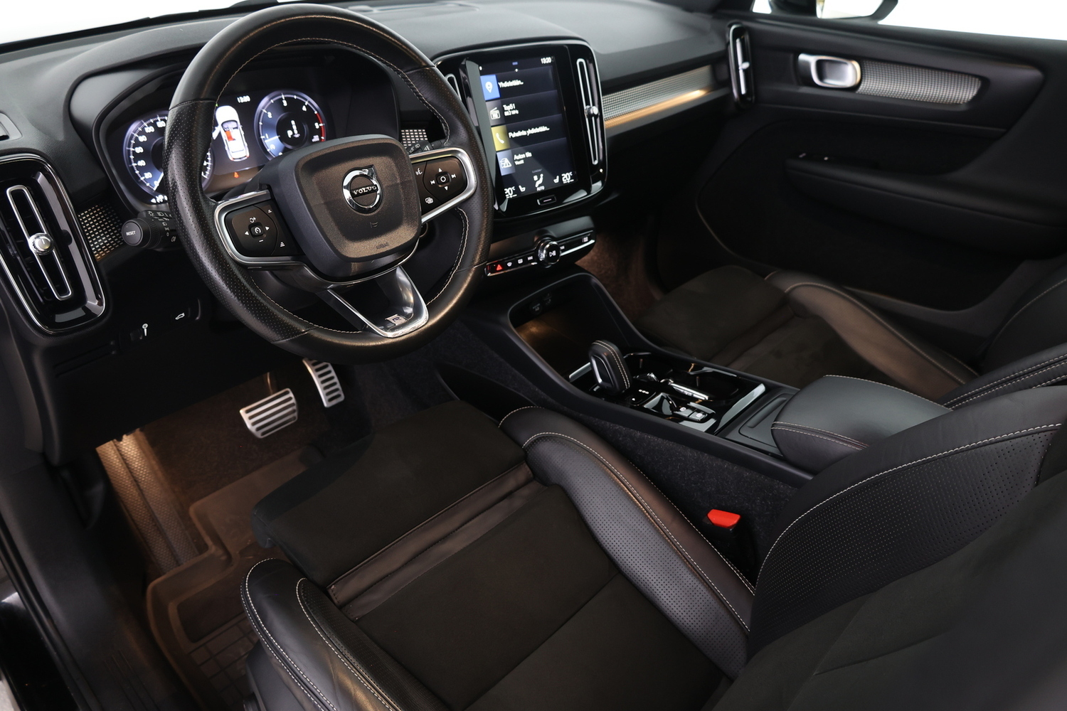 Volvo XC40 vaihtoauto