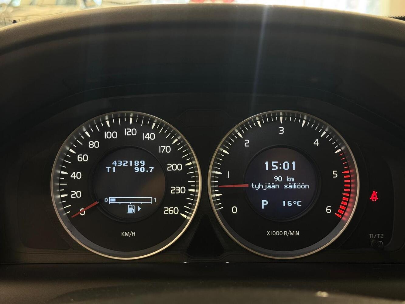 Volvo XC60 vaihtoauto