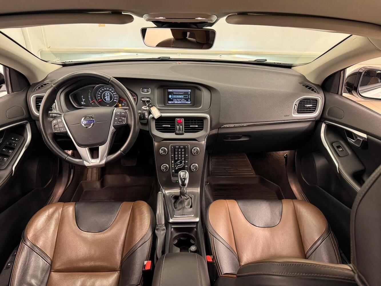 Volvo V40 Cross Country vaihtoauto