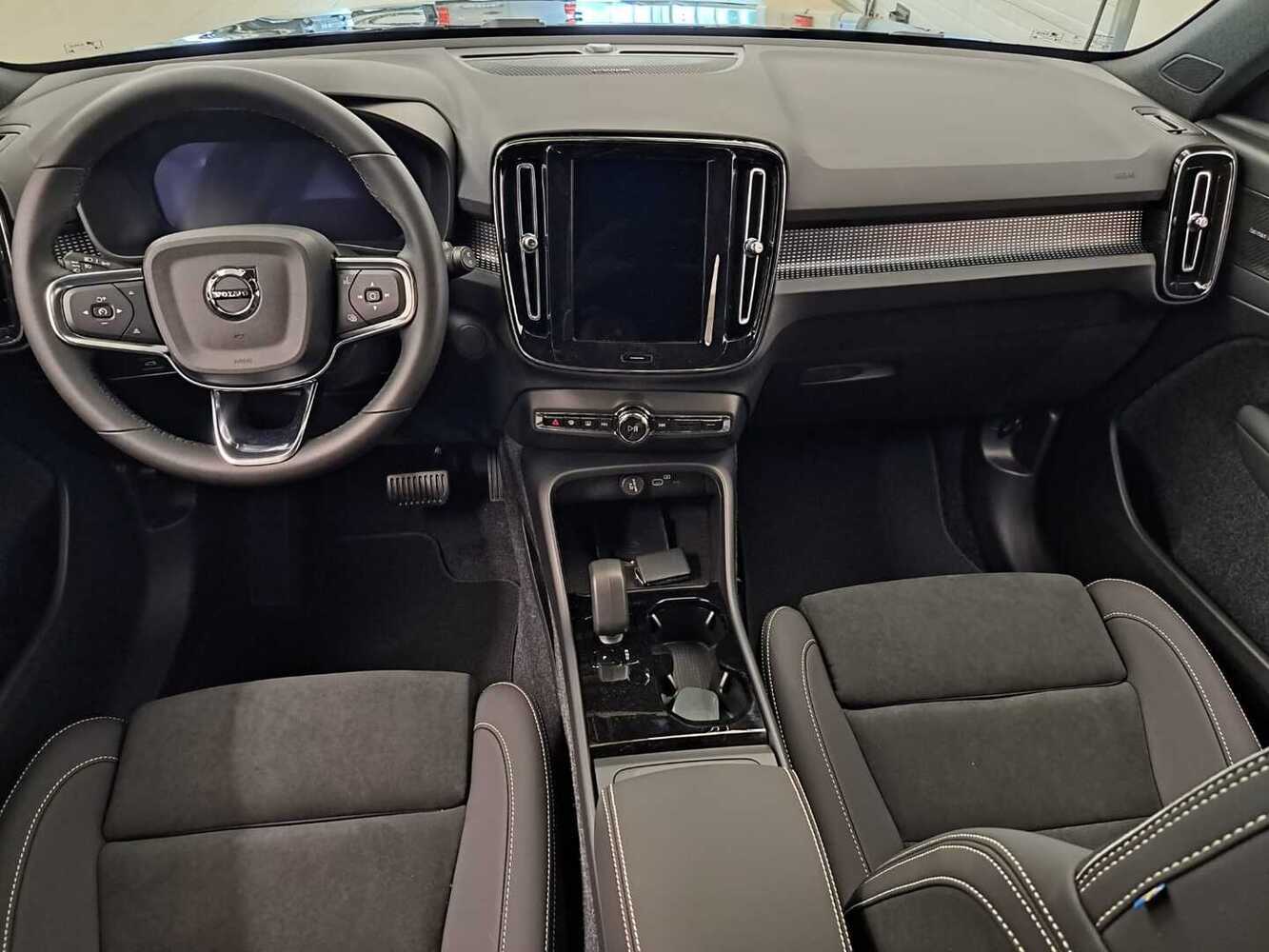 Volvo EX40 vaihtoauto
