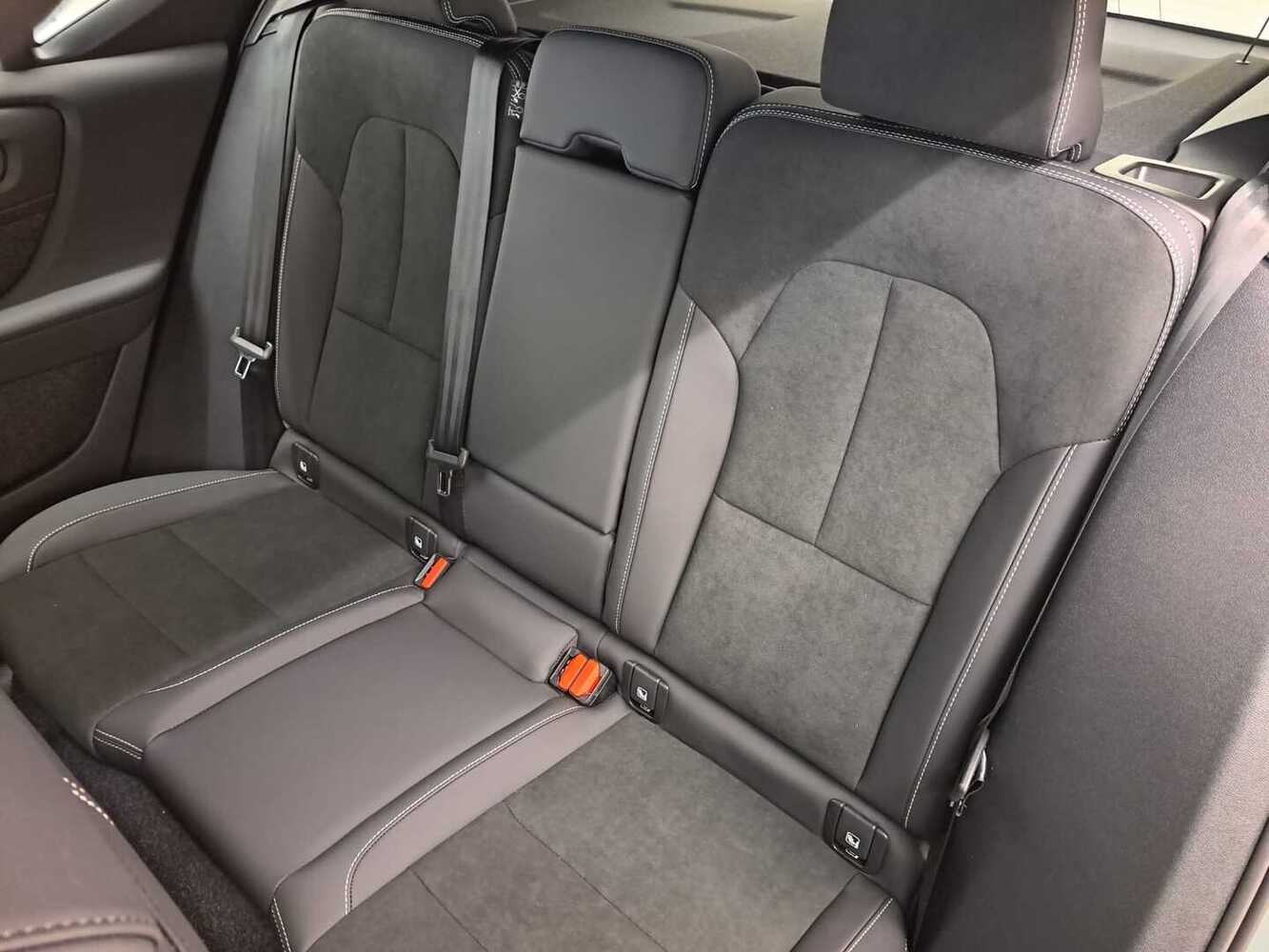 Volvo EX40 vaihtoauto
