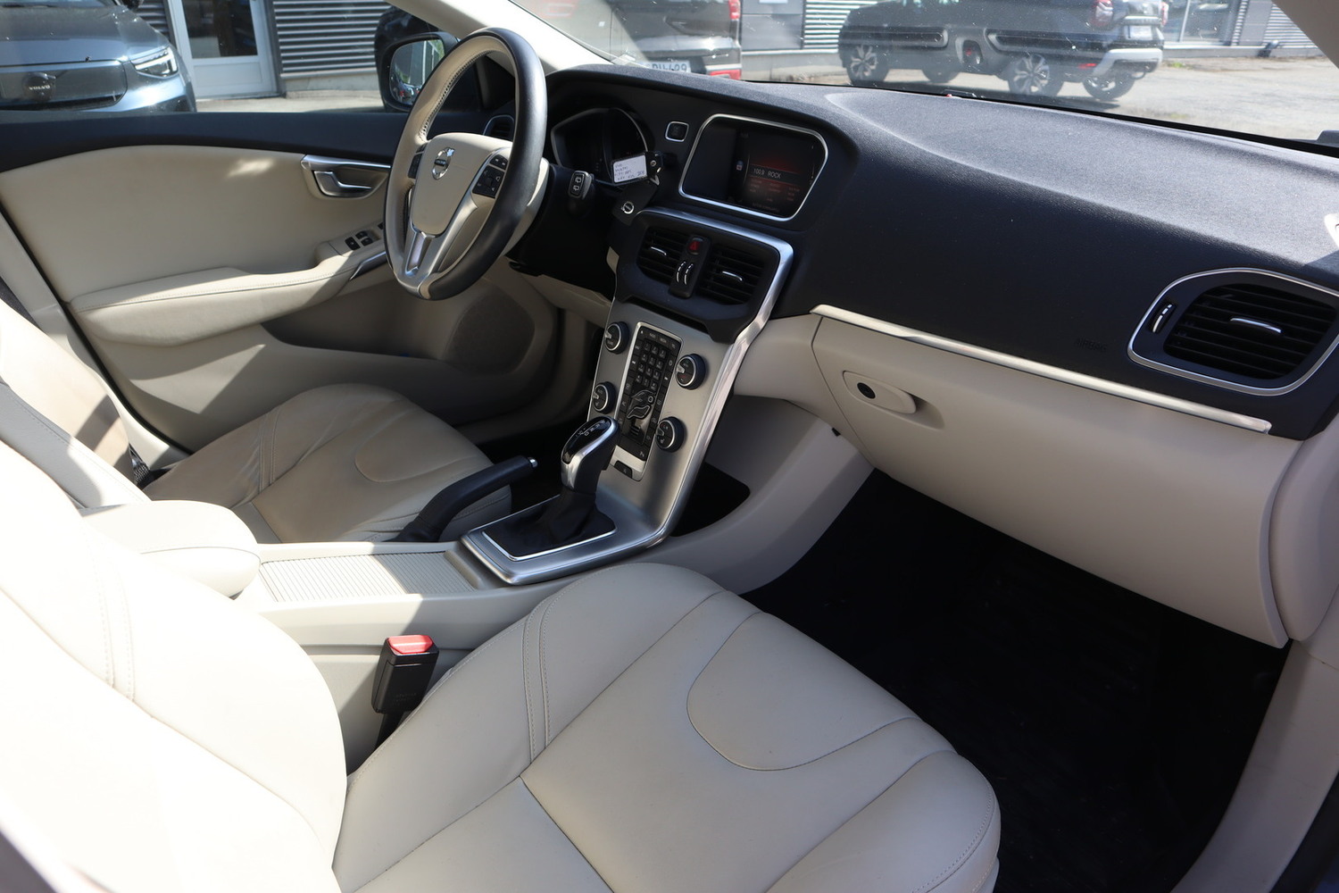 Volvo V40 vaihtoauto