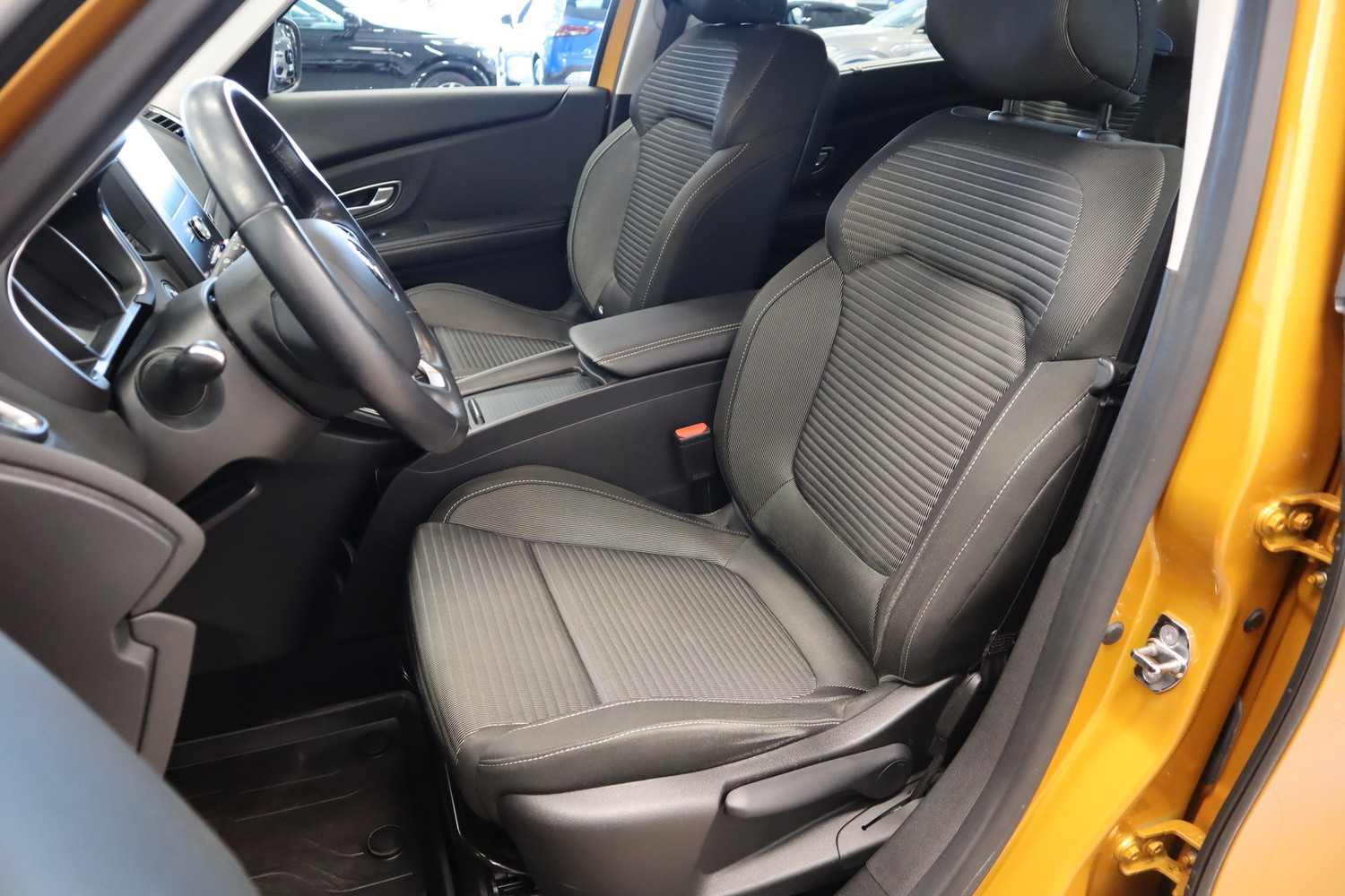 Renault Scénic vaihtoauto