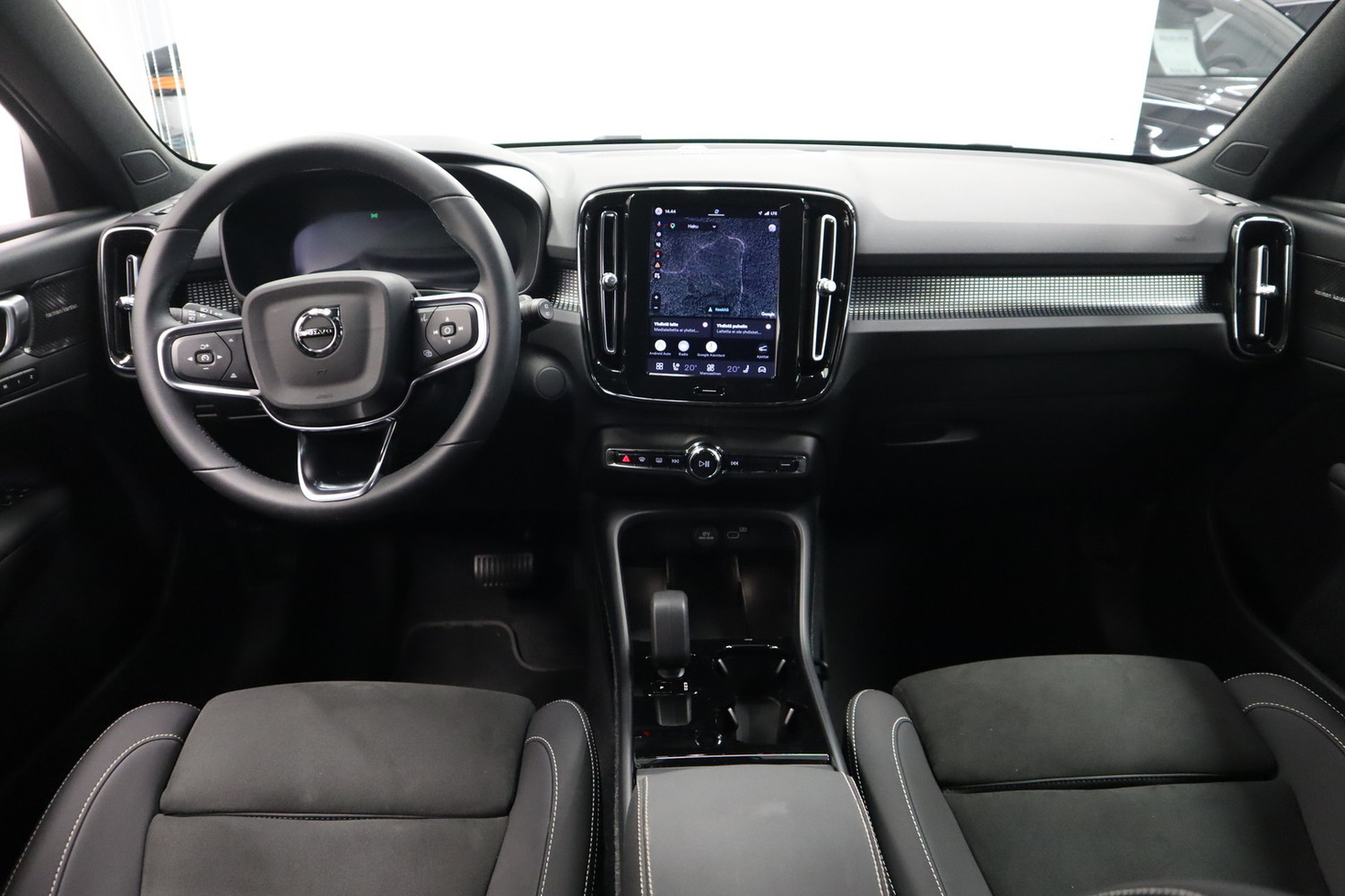 Volvo EX40 vaihtoauto