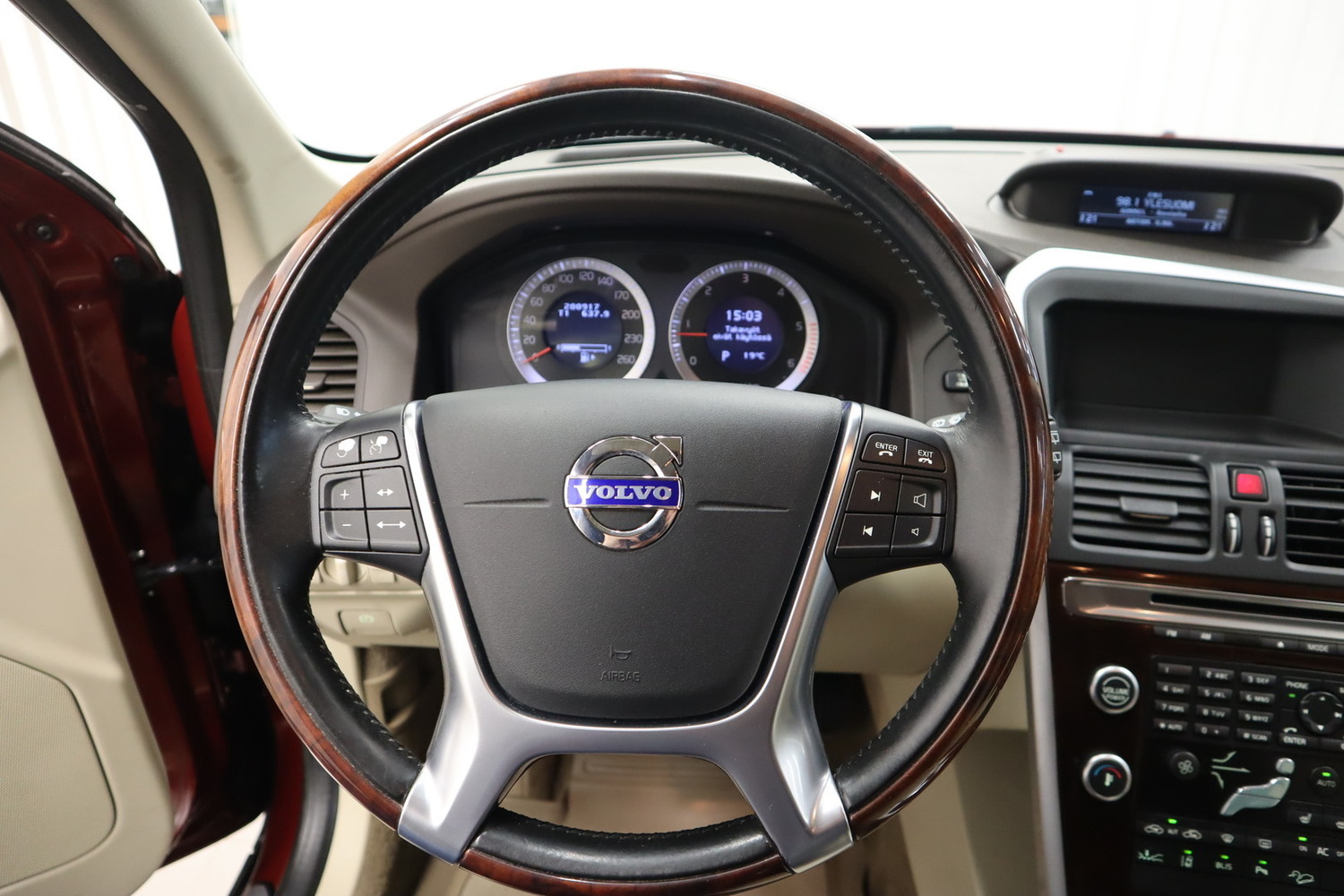 Volvo XC60 vaihtoauto