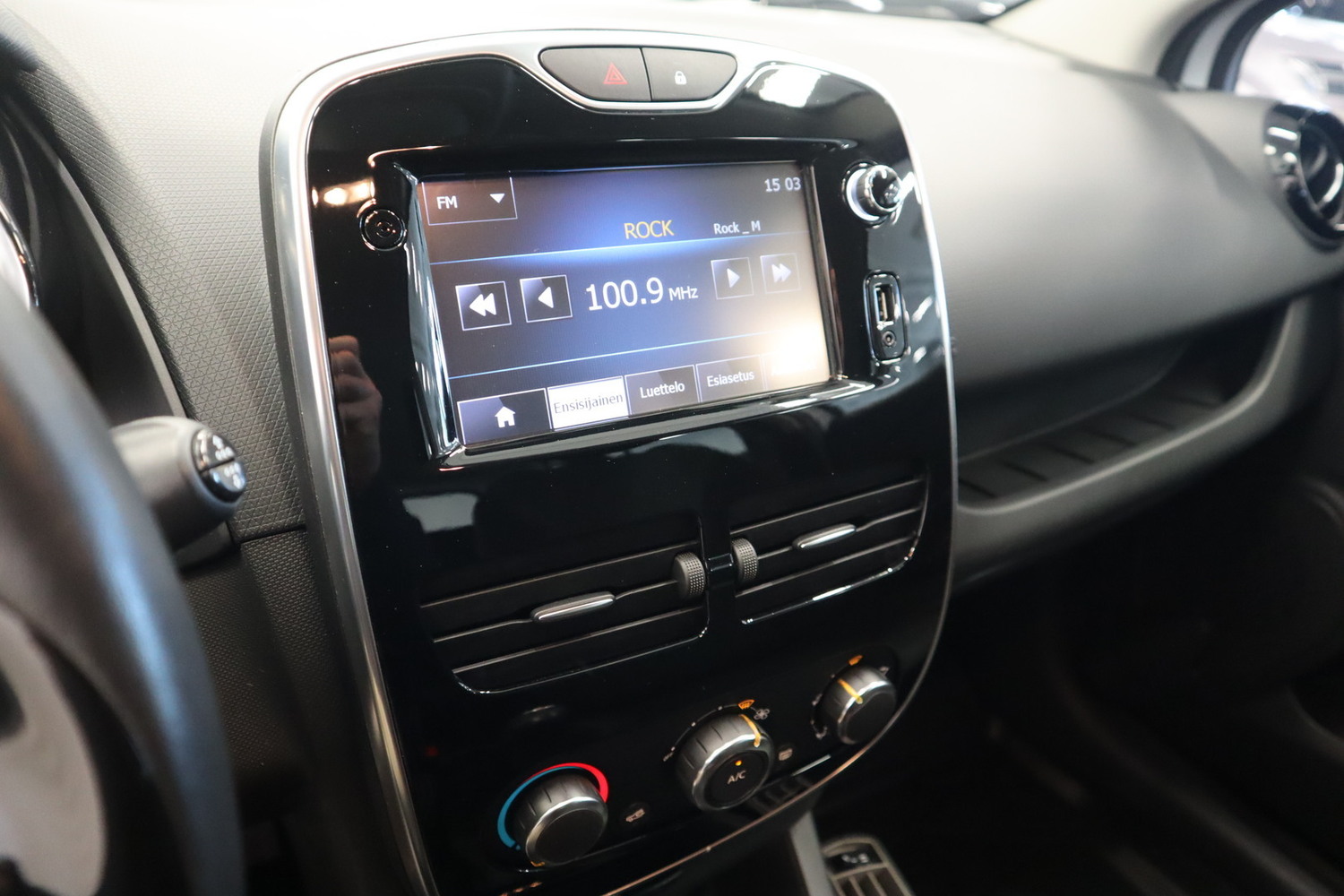 Renault Clio vaihtoauto