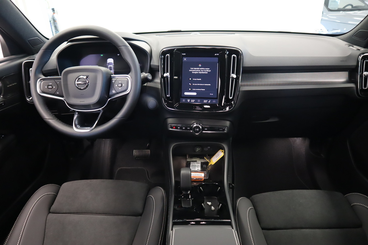 Volvo EX40 vaihtoauto