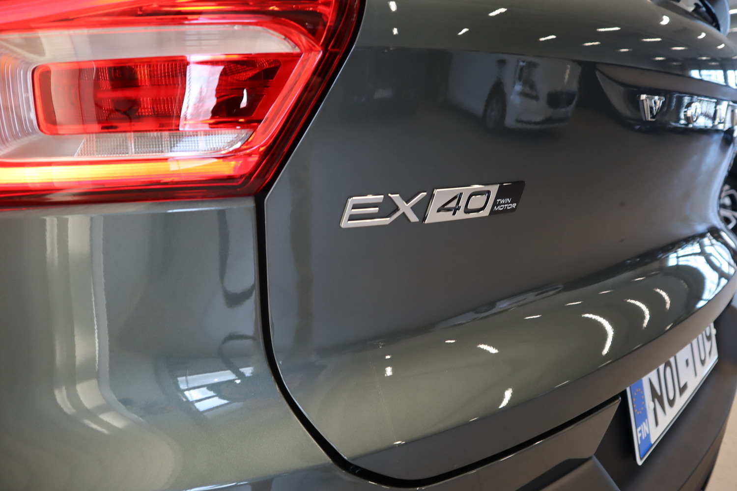 Volvo EX40 vaihtoauto