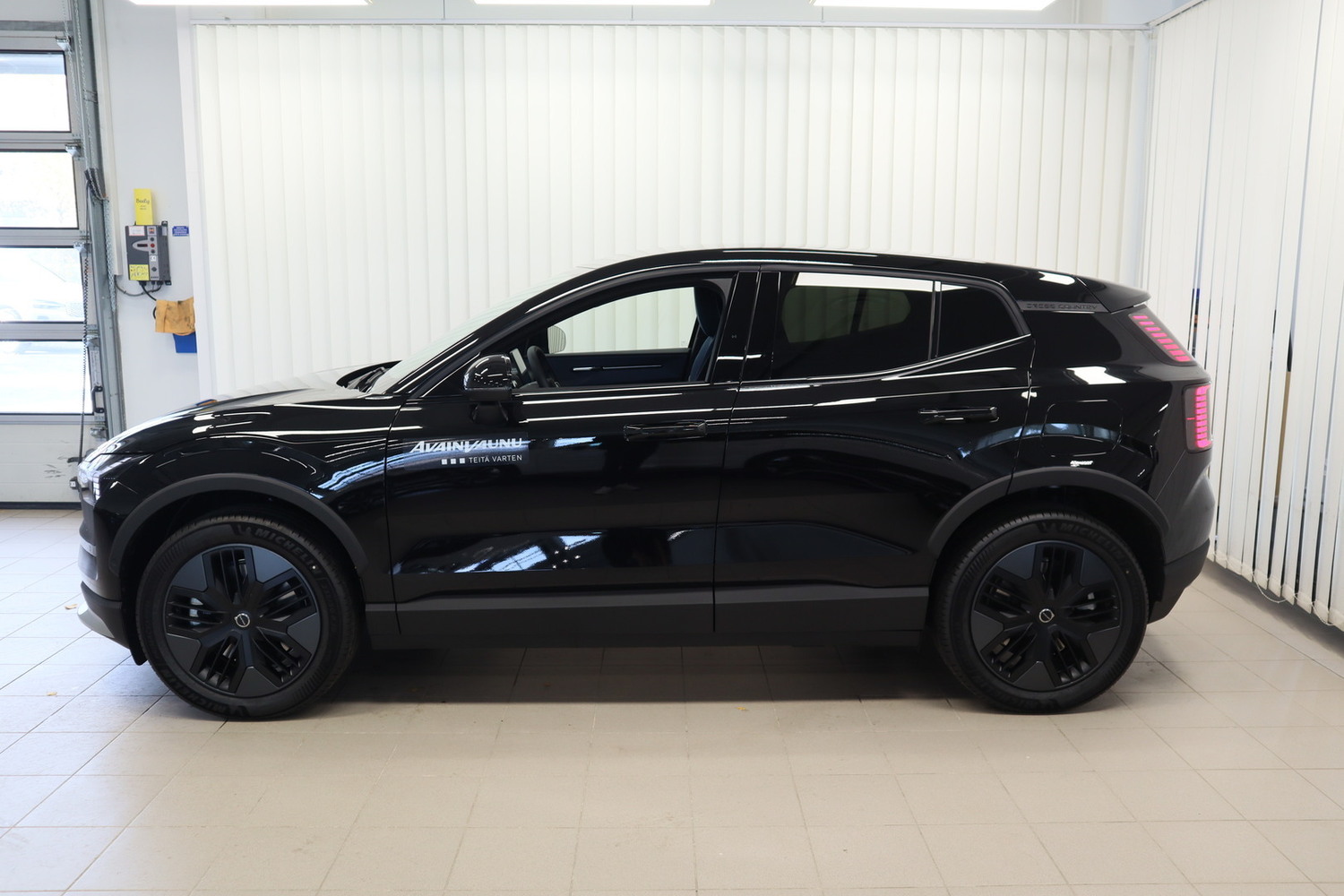 Volvo EX30 Cross Country vaihtoauto