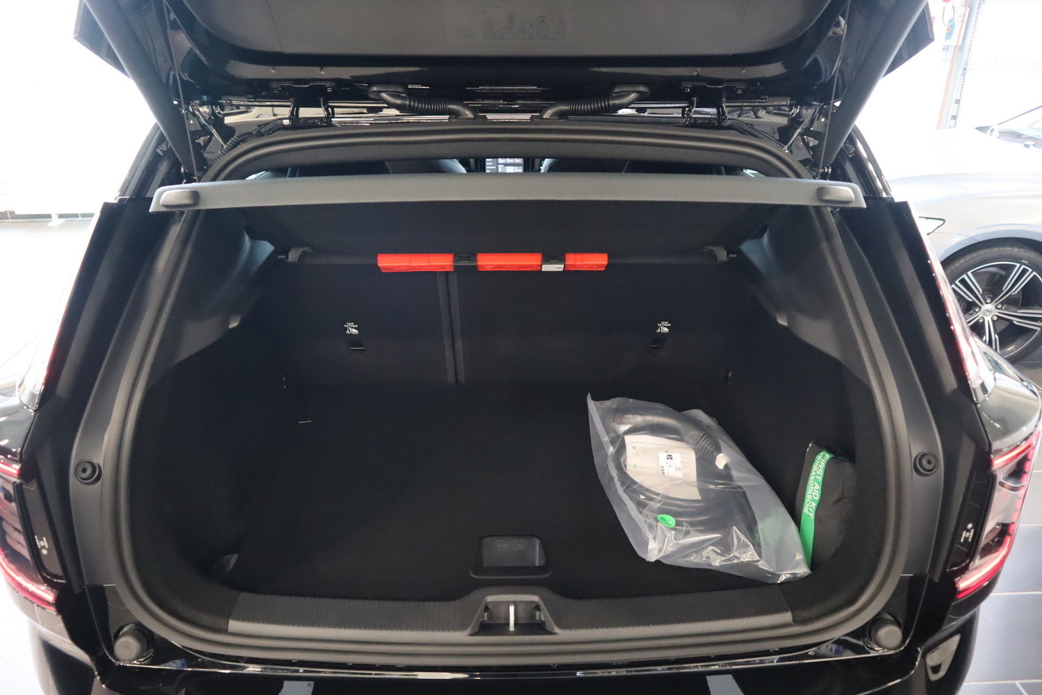 Volvo EX30 Cross Country vaihtoauto