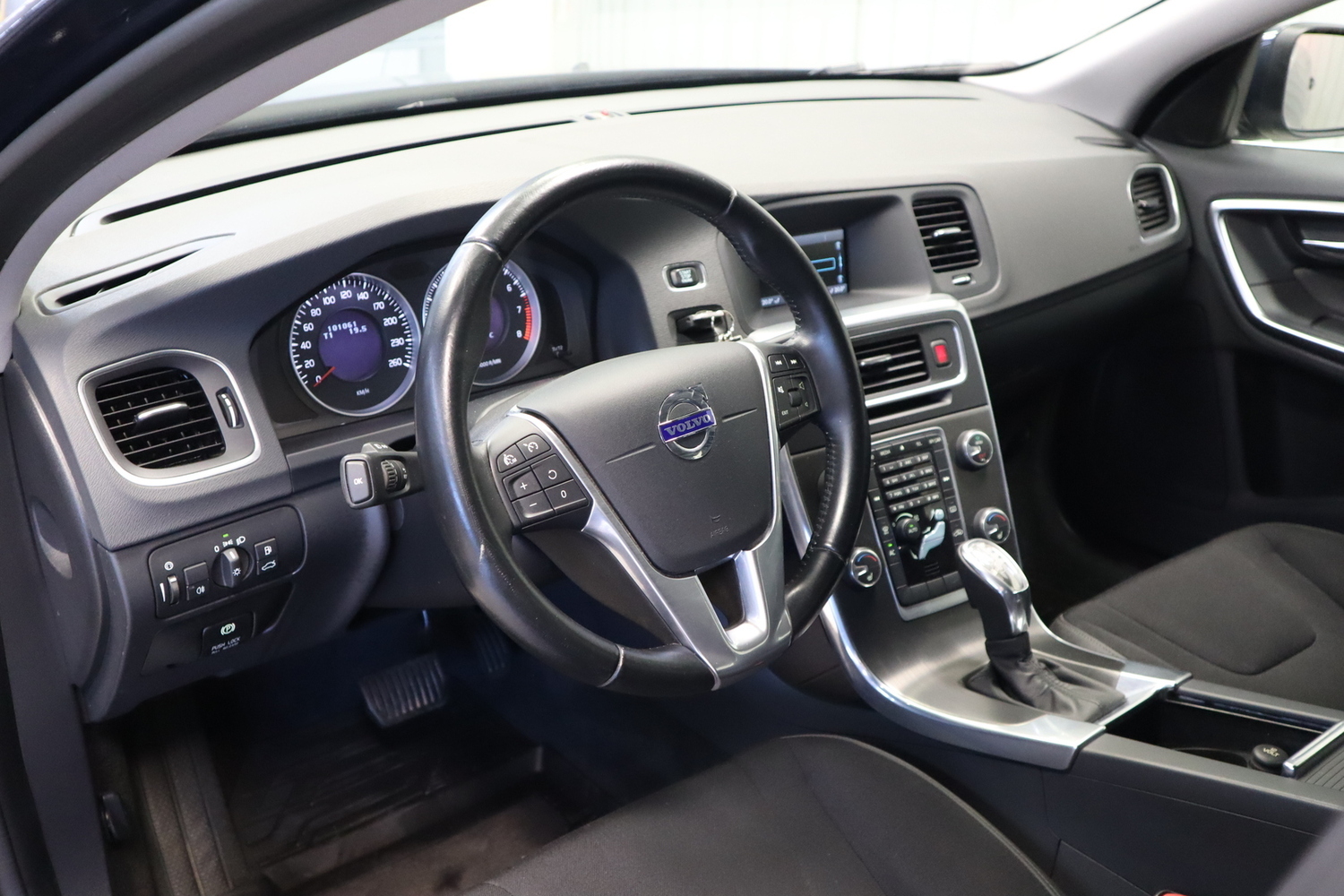 Volvo V60 vaihtoauto