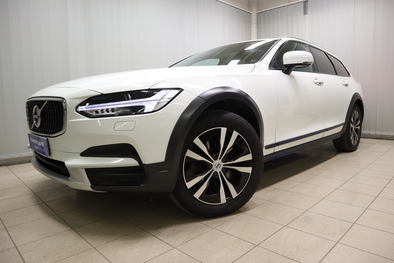Volvo V90 Cross Country vaihtoauto