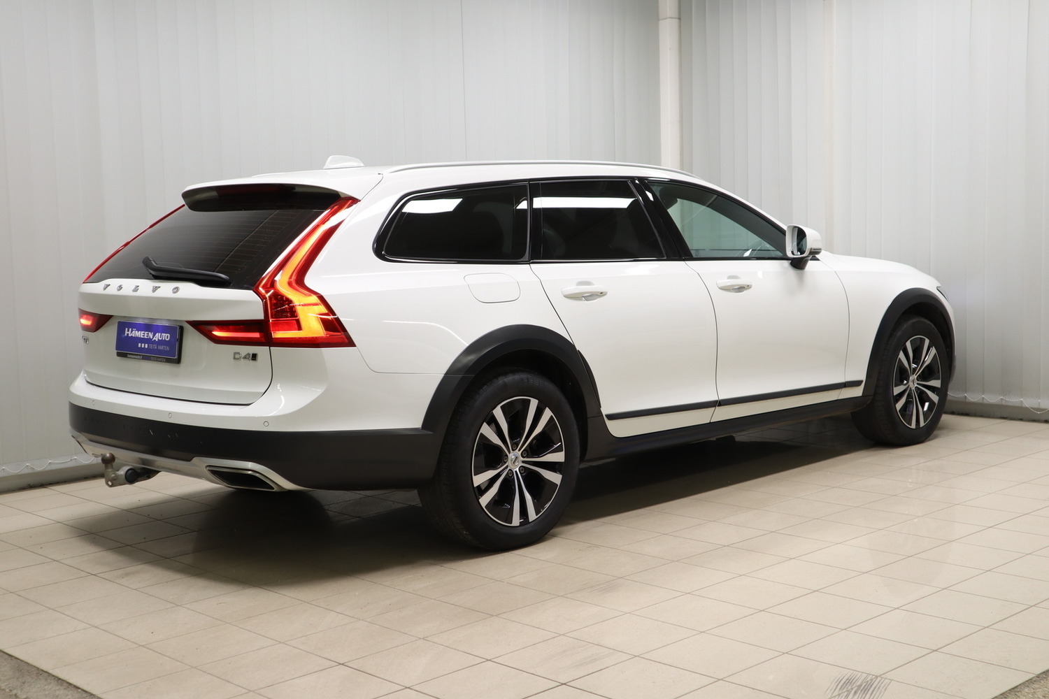 Volvo V90 Cross Country vaihtoauto