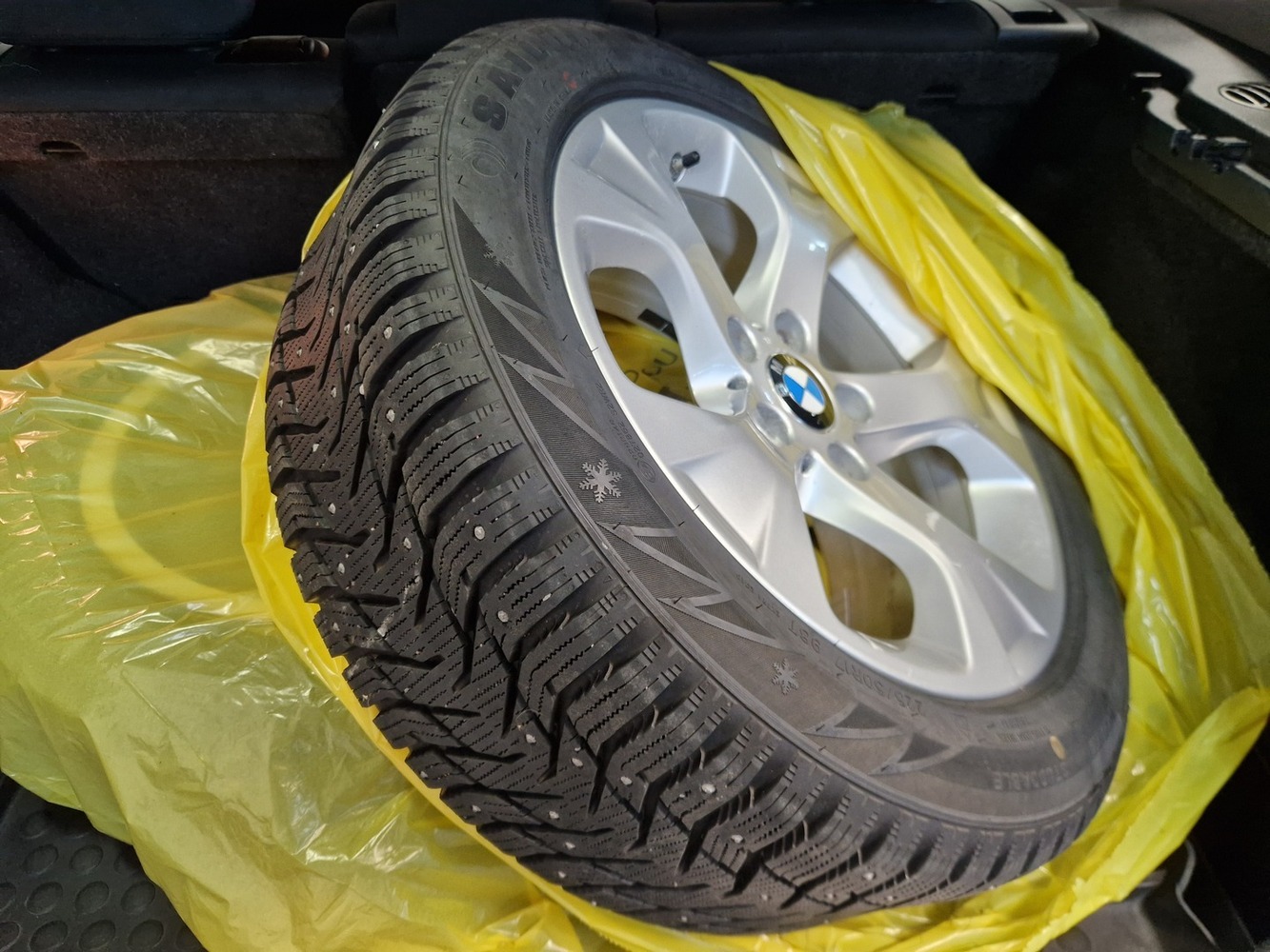 BMW X1 vaihtoauto